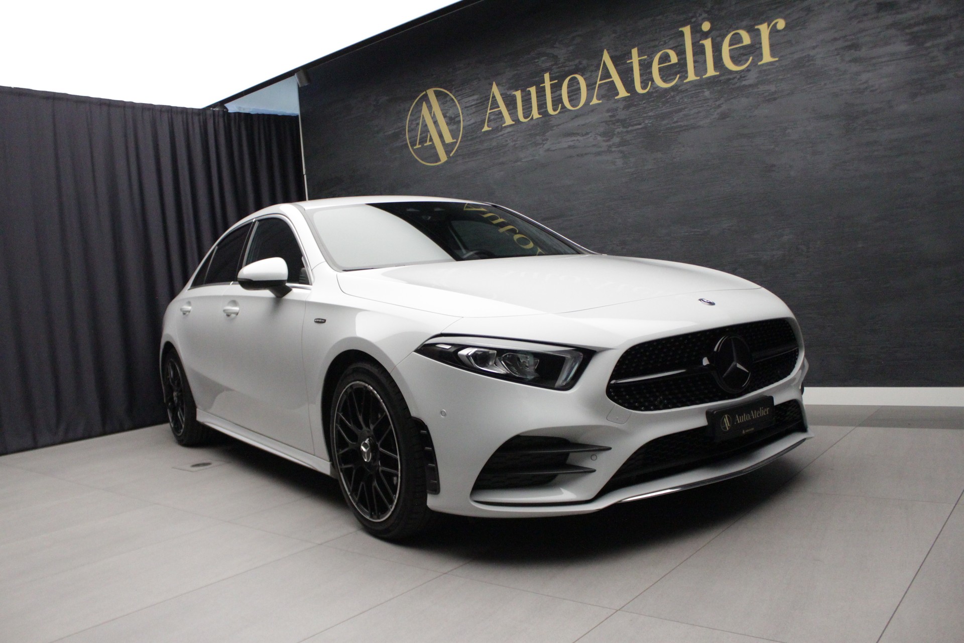 MERCEDES-BENZ A 250 4Matic AMG Line 4Matic 7G-DCT-image-0