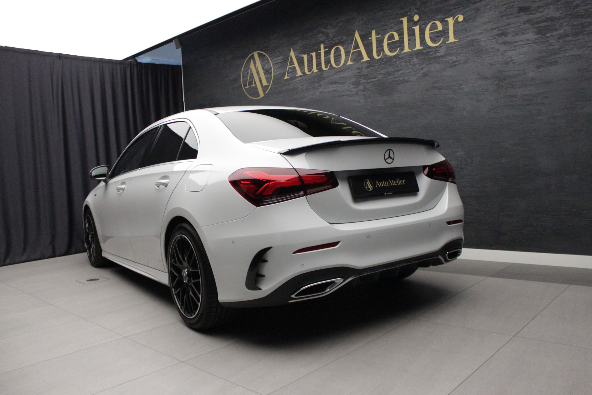 MERCEDES-BENZ A 250 4Matic AMG Line 4Matic 7G-DCT-image-8