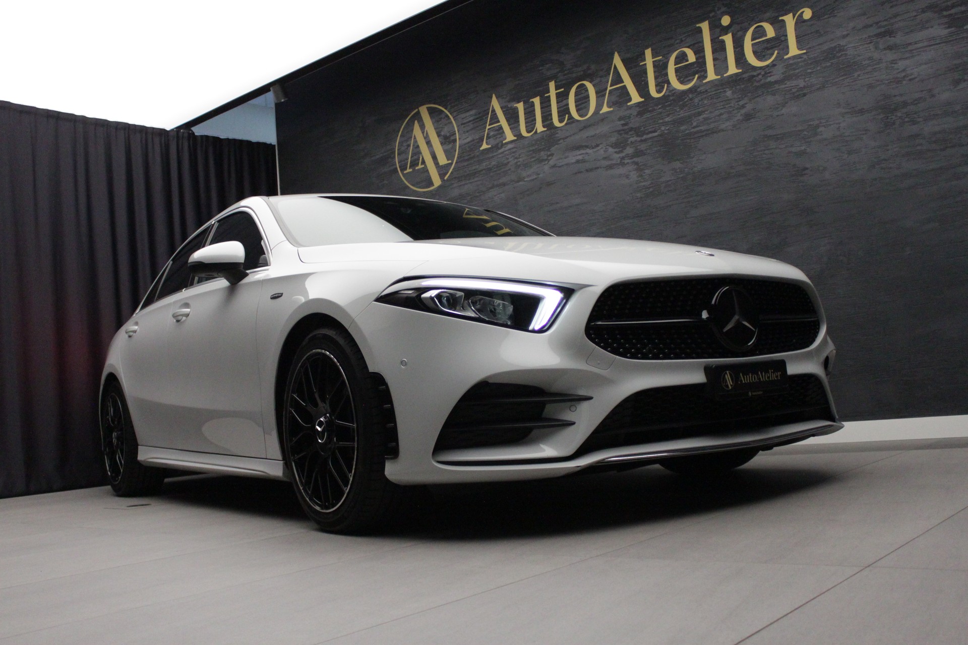 MERCEDES-BENZ A 250 4Matic AMG Line 4Matic 7G-DCT-image-4