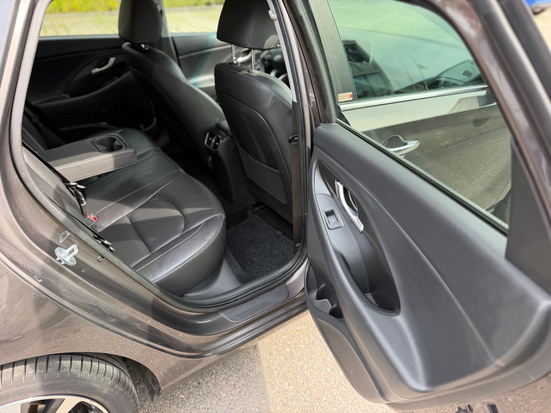 HYUNDAI i30 1.4 T-GDI Origo DCT-image-9