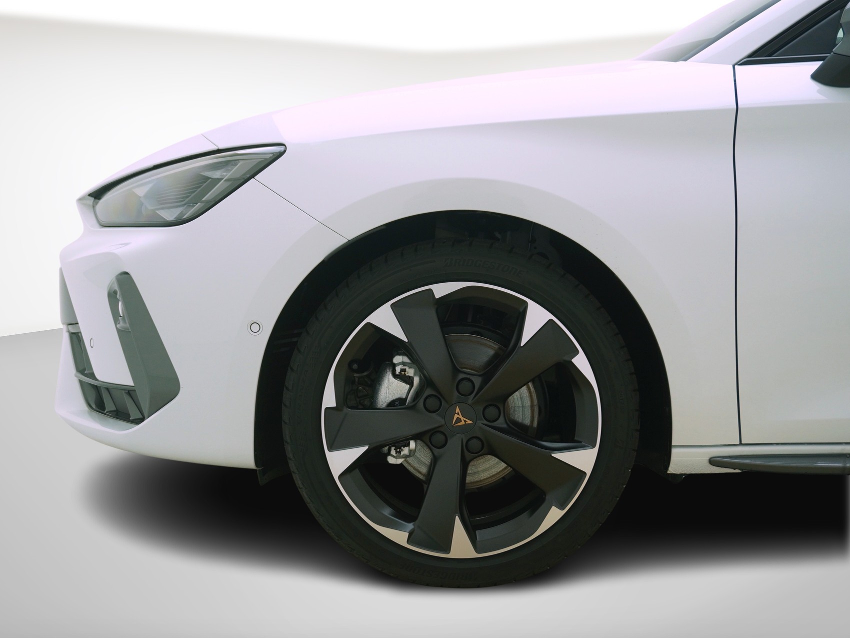 CUPRA Leon 1.5 eTSI DSG-image-10