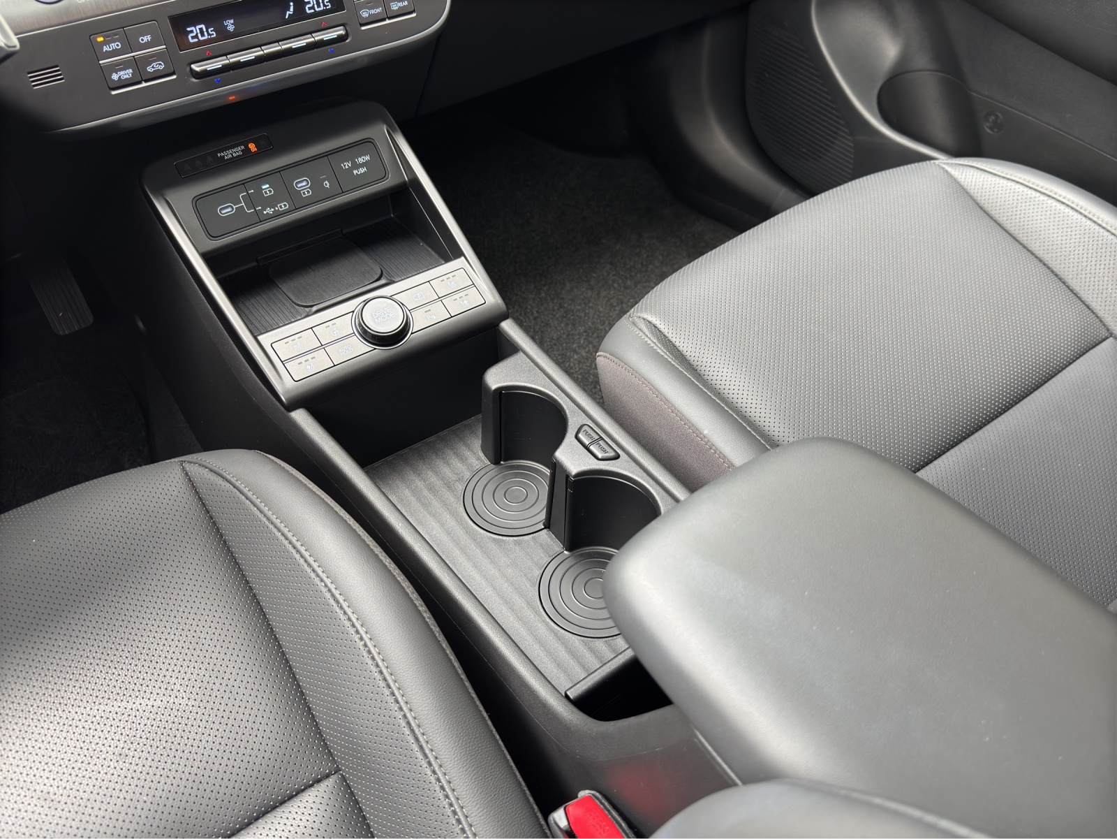 HYUNDAI Kona 1.6 GDi Hybrid Vertex-image-9