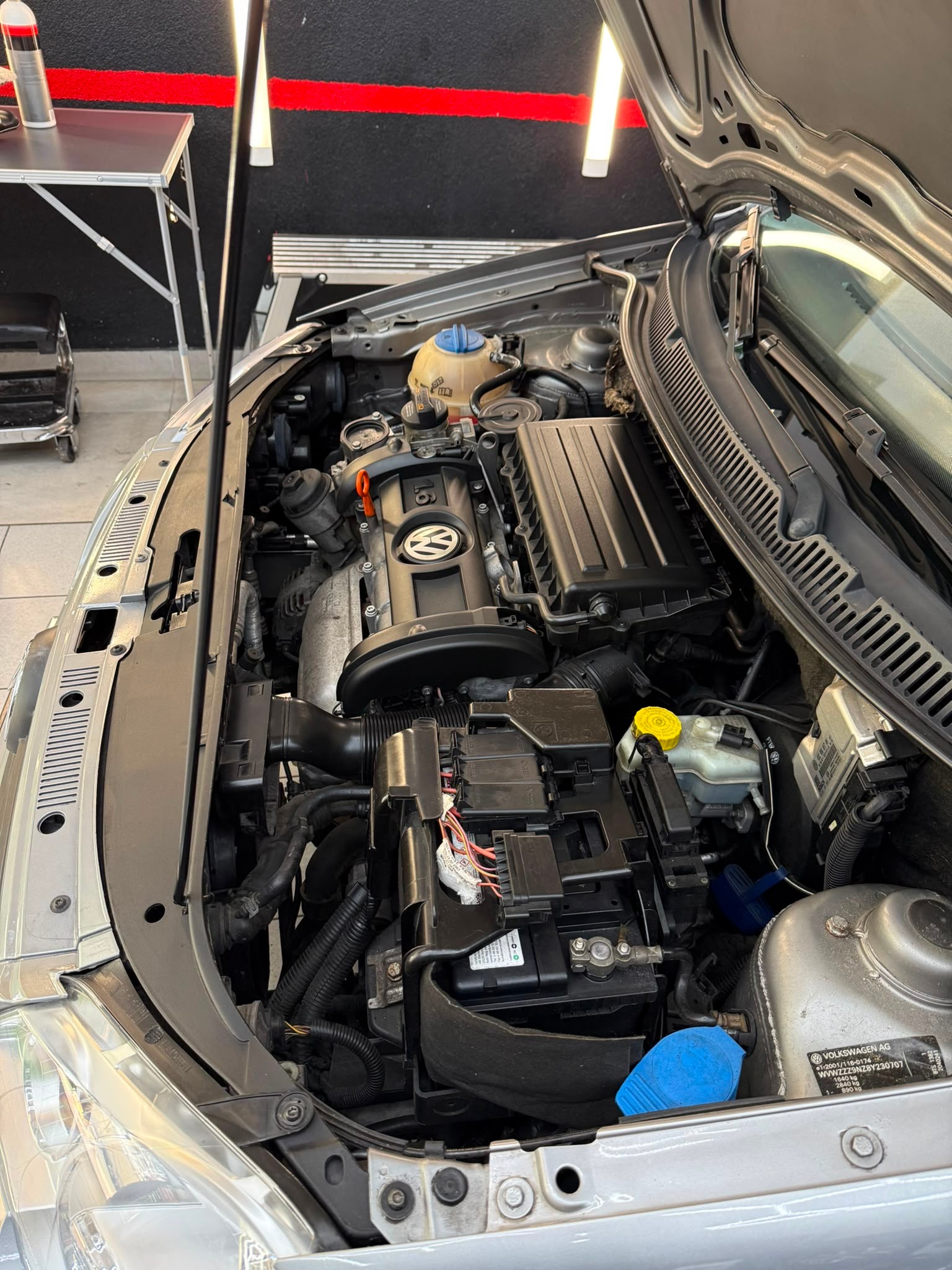 VW 1.6 16V Trendline-image-1