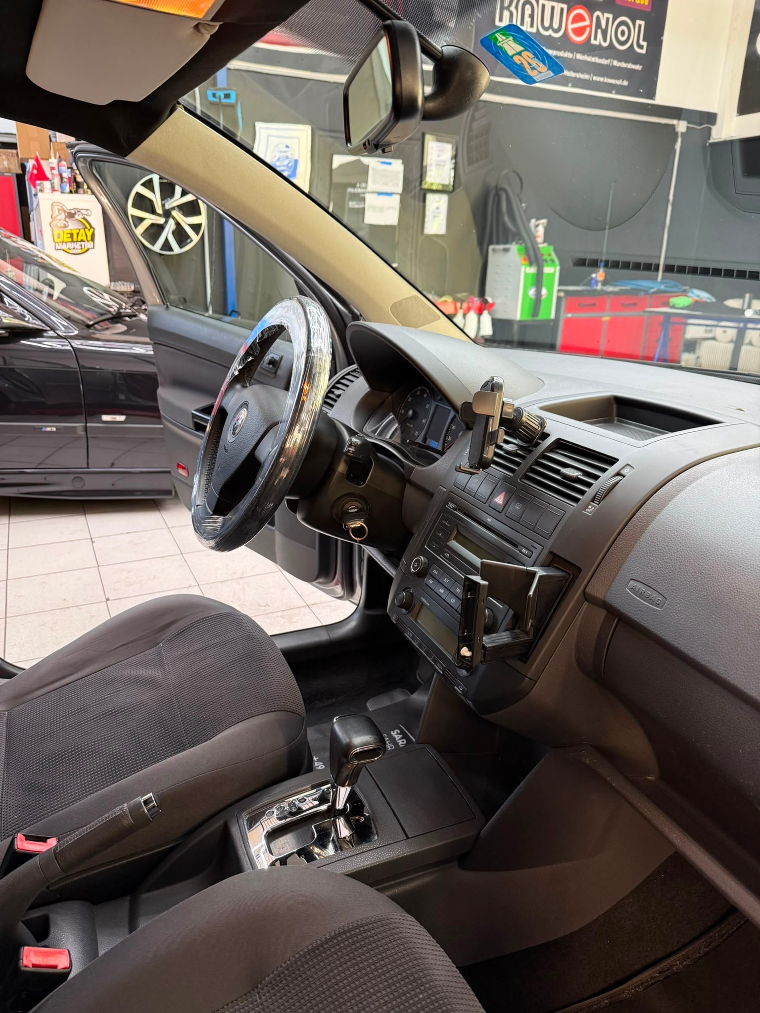 VW 1.6 16V Trendline-image-2