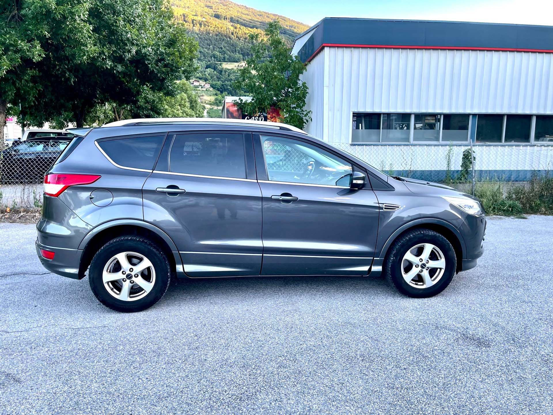 FORD Kuga 2.0 TDCi Titanium S 4WD PowerShift-image-16