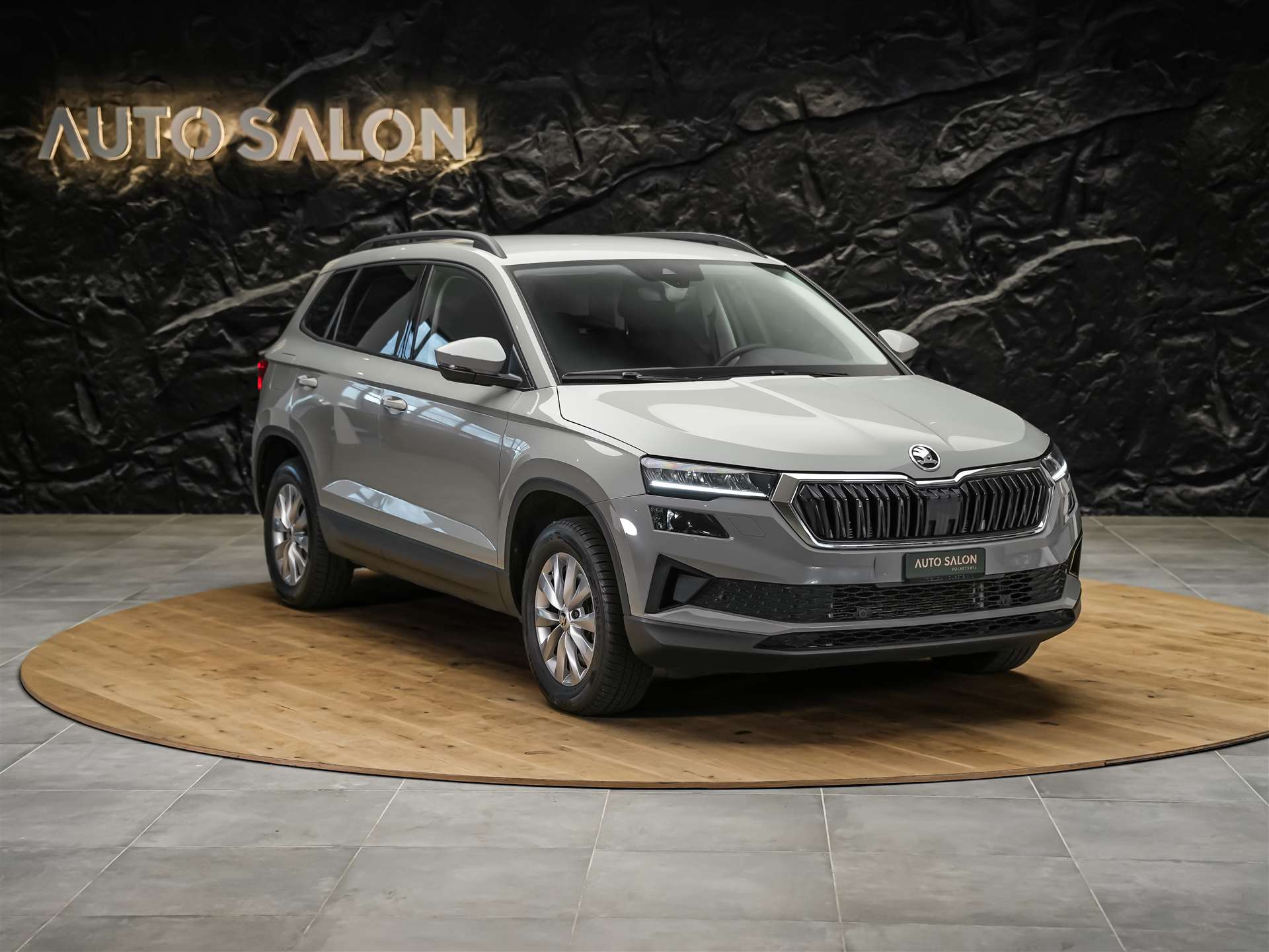 SKODA Karoq 1.5 TSI Selection DSG *Sitzheizung*Lenkradheizung*Rückfahrkamera*-image-5