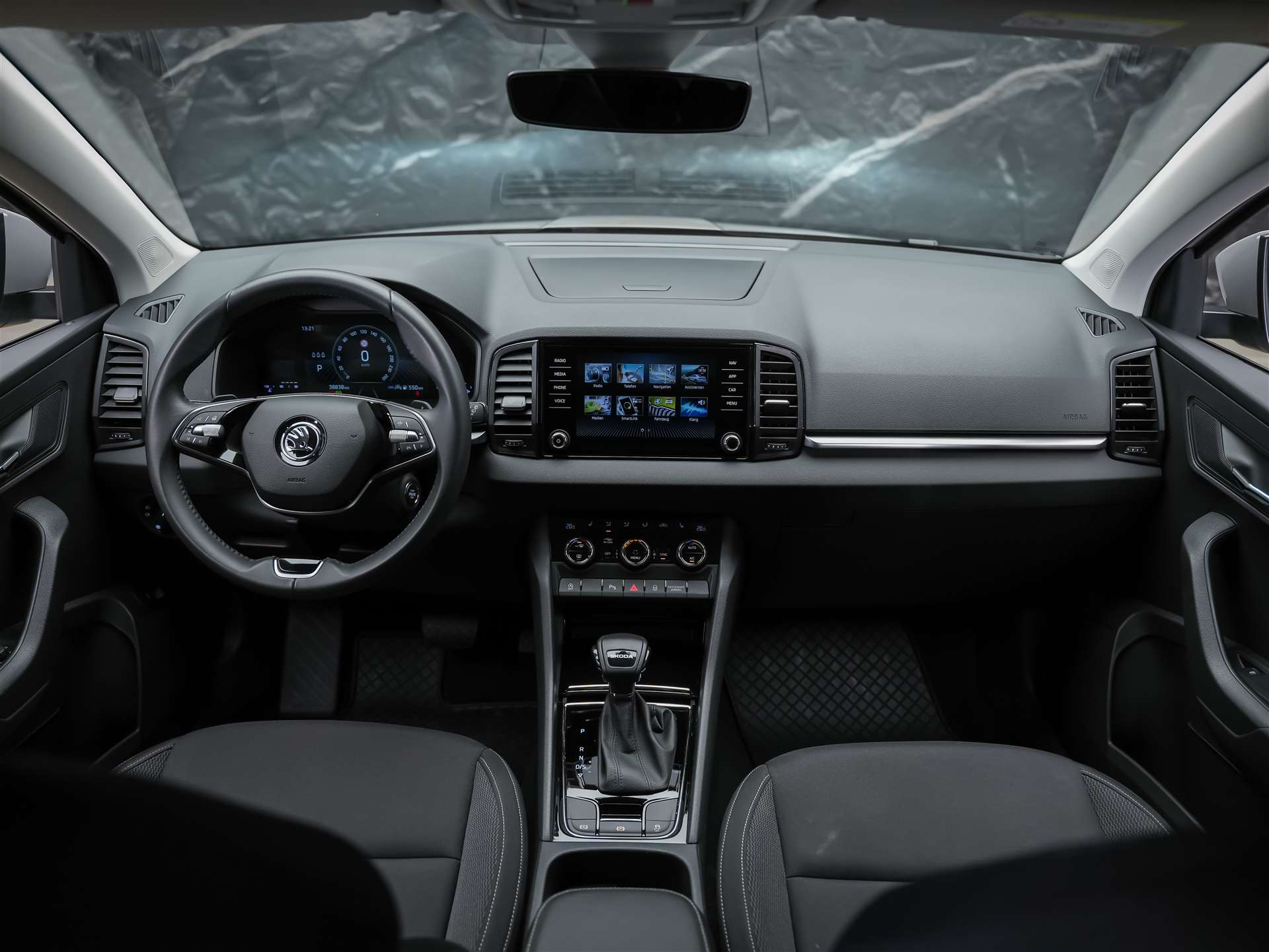 SKODA Karoq 1.5 TSI Selection DSG *Sitzheizung*Lenkradheizung*Rückfahrkamera*-image-17