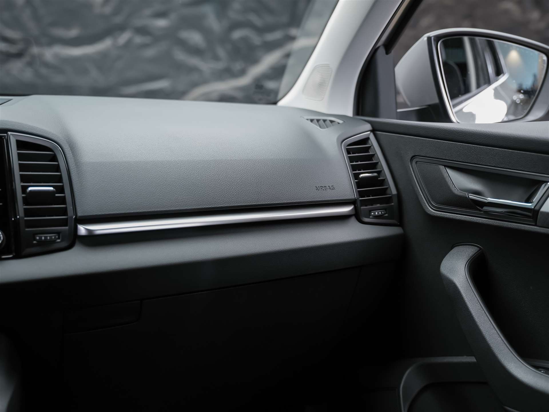 SKODA Karoq 1.5 TSI Selection DSG *Sitzheizung*Lenkradheizung*Rückfahrkamera*-image-19