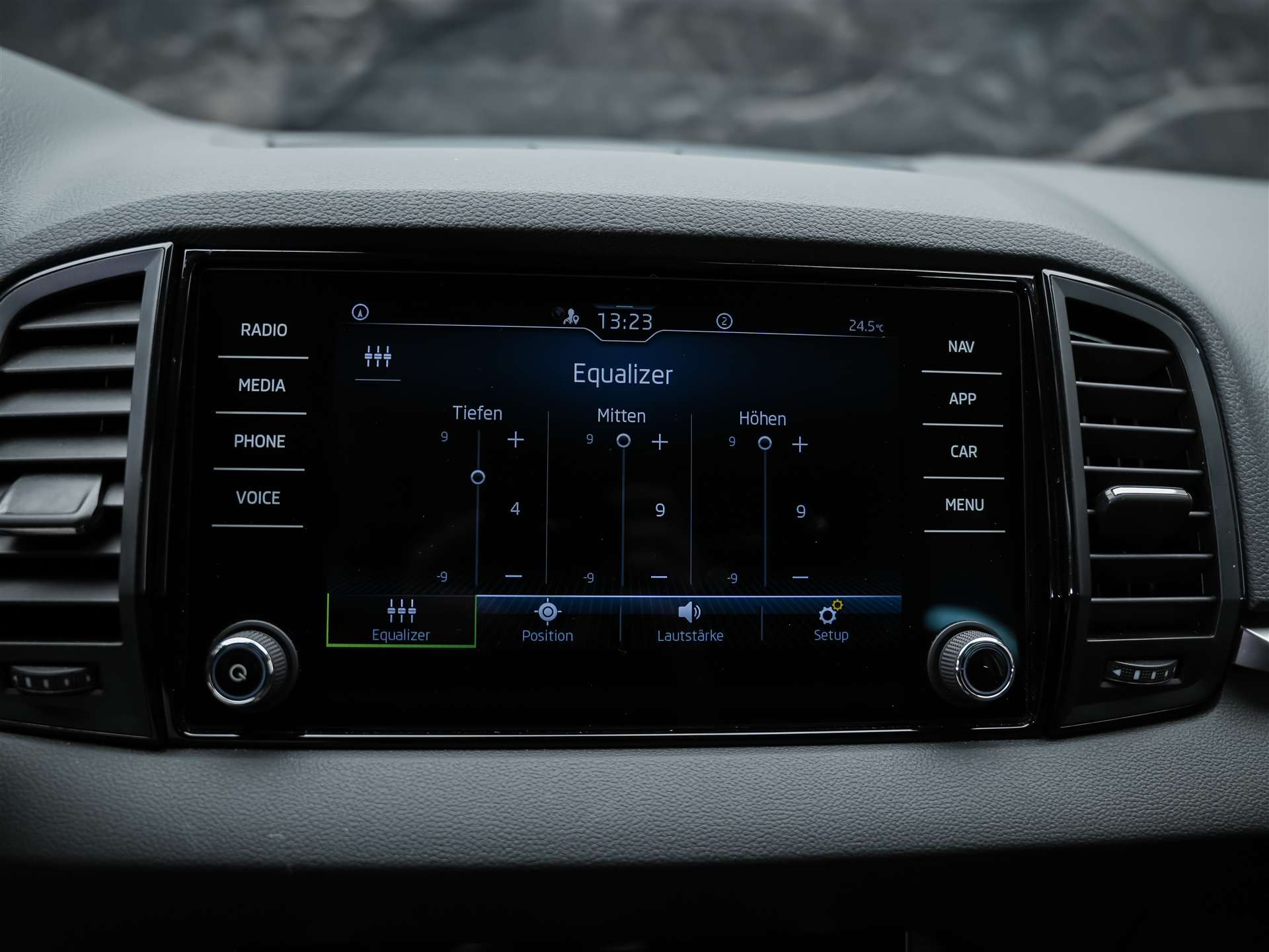 SKODA Karoq 1.5 TSI Selection DSG *Sitzheizung*Lenkradheizung*Rückfahrkamera*-image-29