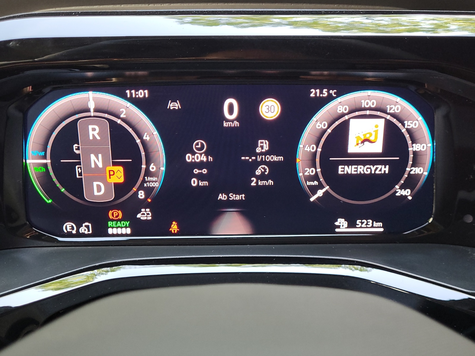 VW California Beach Tour Liberty PHEV Hybrid 4Motion-image-13