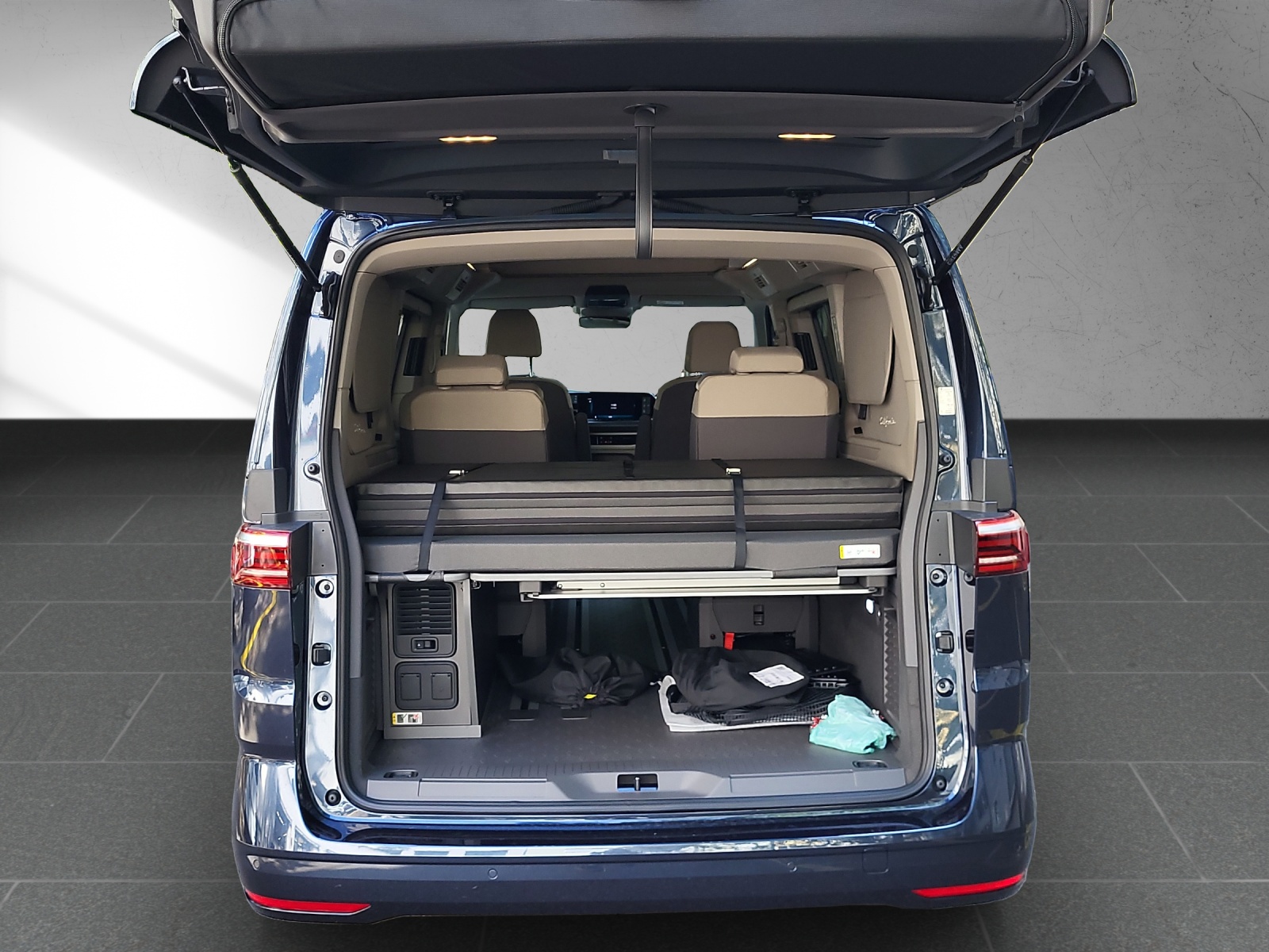 VW California Beach Tour Liberty PHEV Hybrid 4Motion-image-17