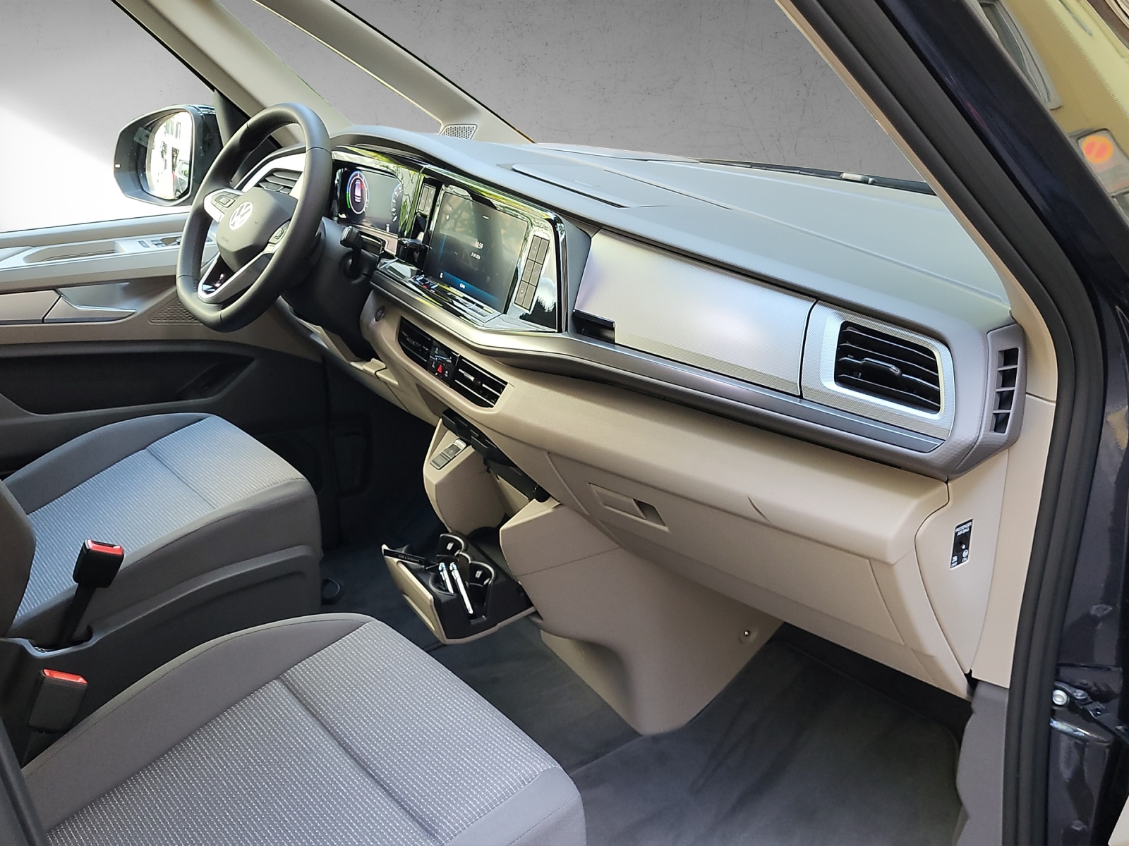 VW California Beach Tour Liberty PHEV Hybrid 4Motion-image-9