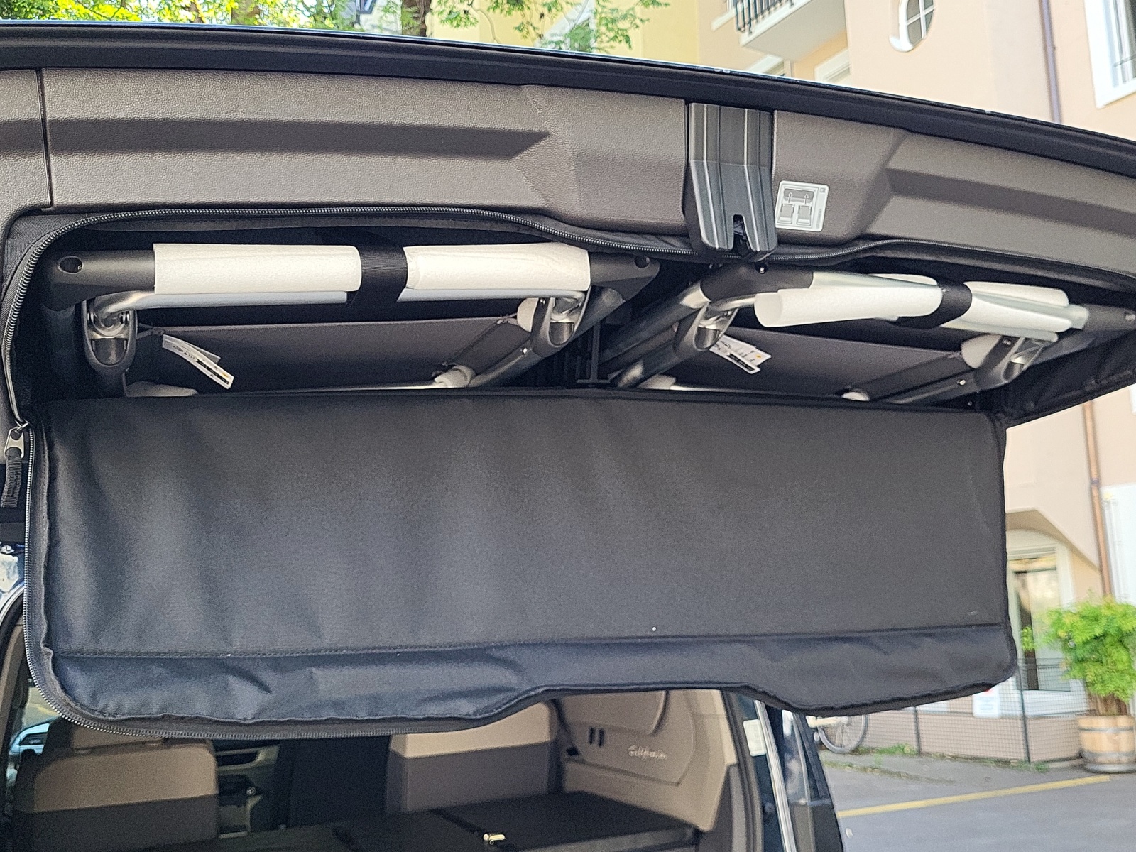 VW California Beach Tour Liberty PHEV Hybrid 4Motion-image-19