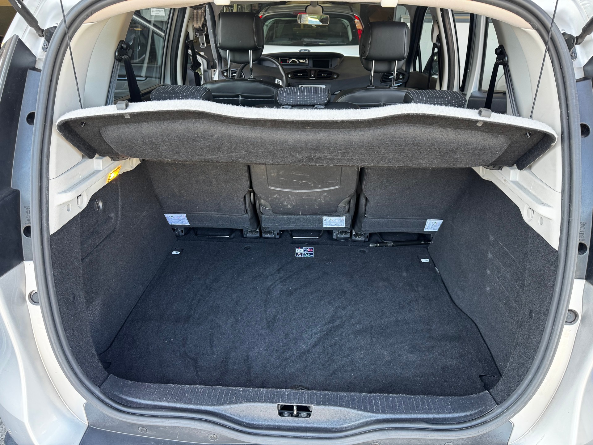 RENAULT Scénic 2.0 16V Bose X-Tronic CVT-image-10
