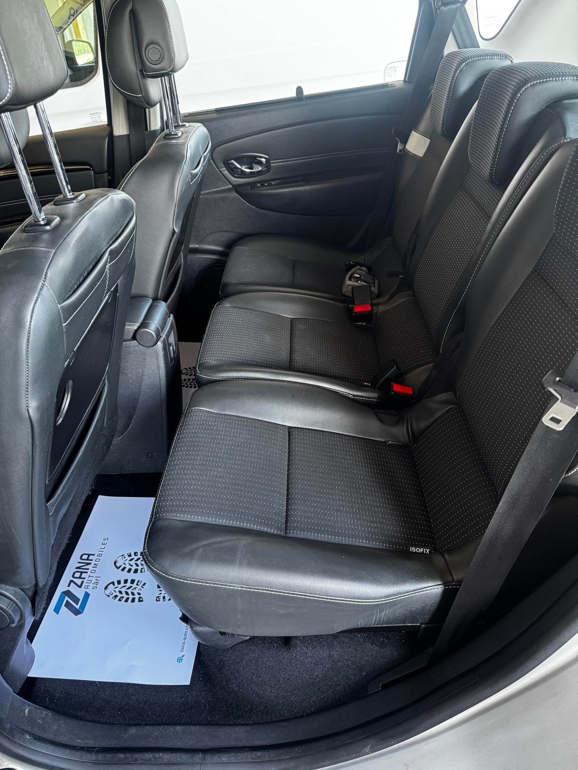 RENAULT Scénic 2.0 16V Bose X-Tronic CVT-image-13