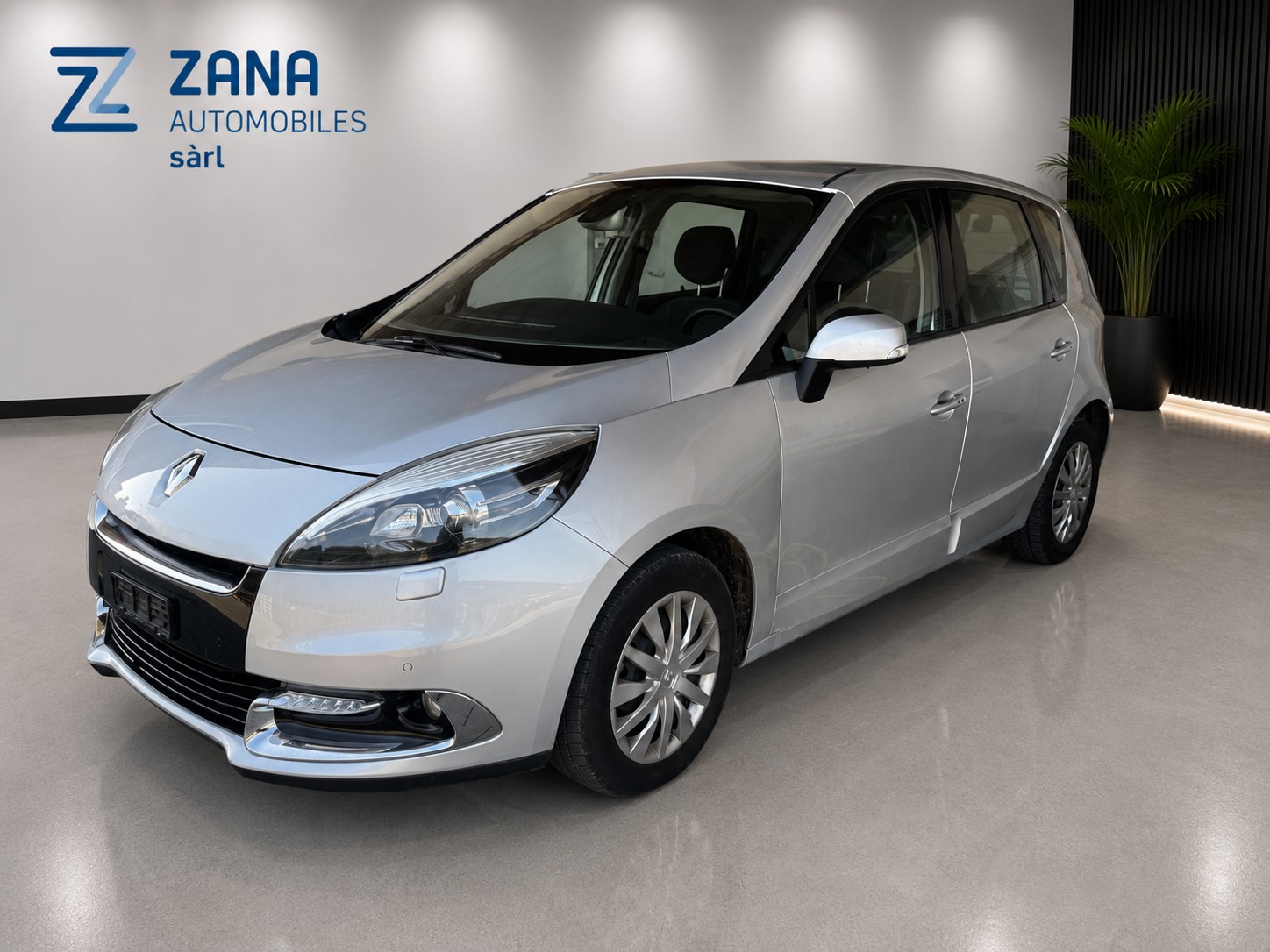 RENAULT Scénic 2.0 16V Bose X-Tronic CVT-image-5
