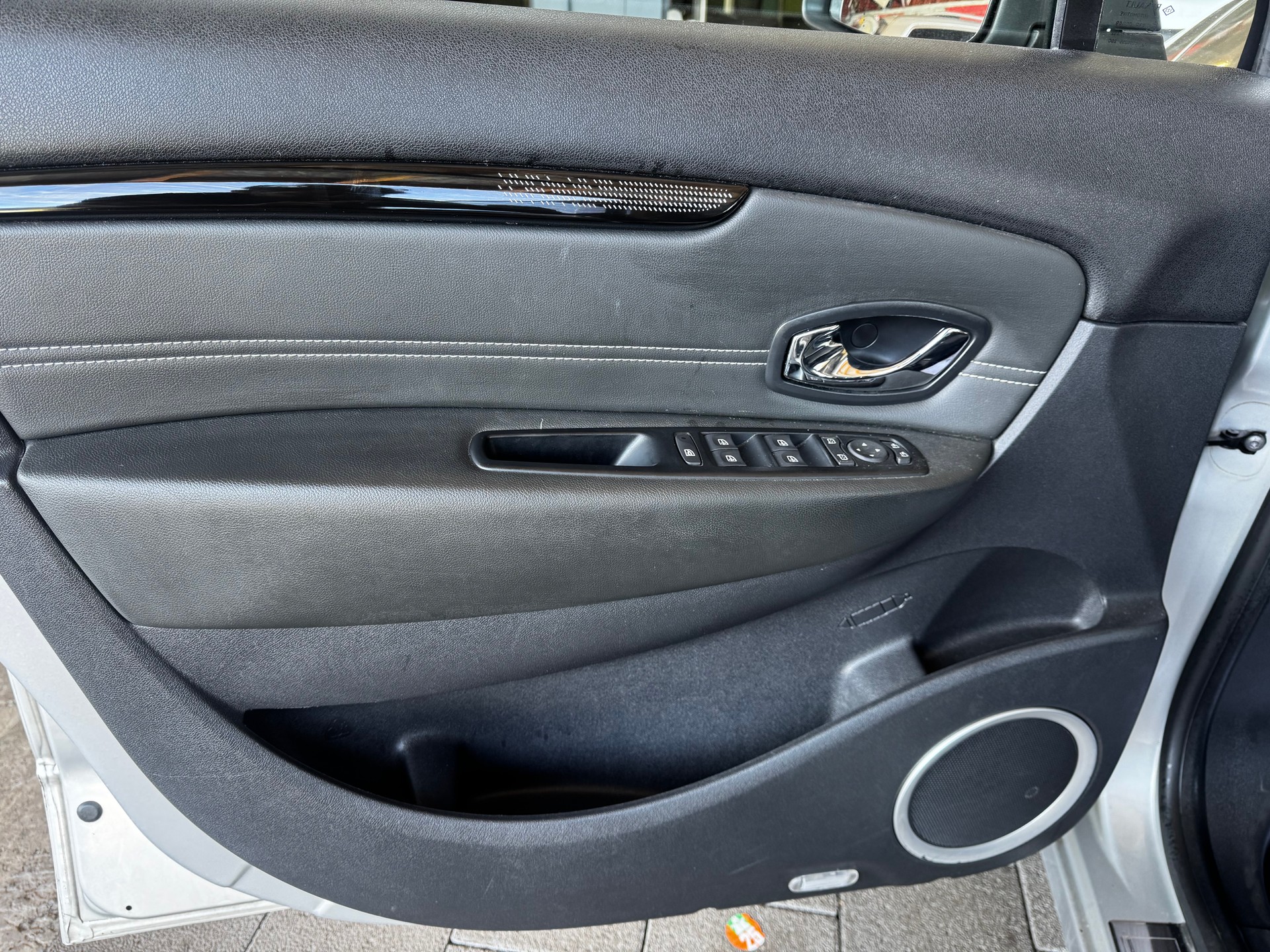 RENAULT Scénic 2.0 16V Bose X-Tronic CVT-image-11