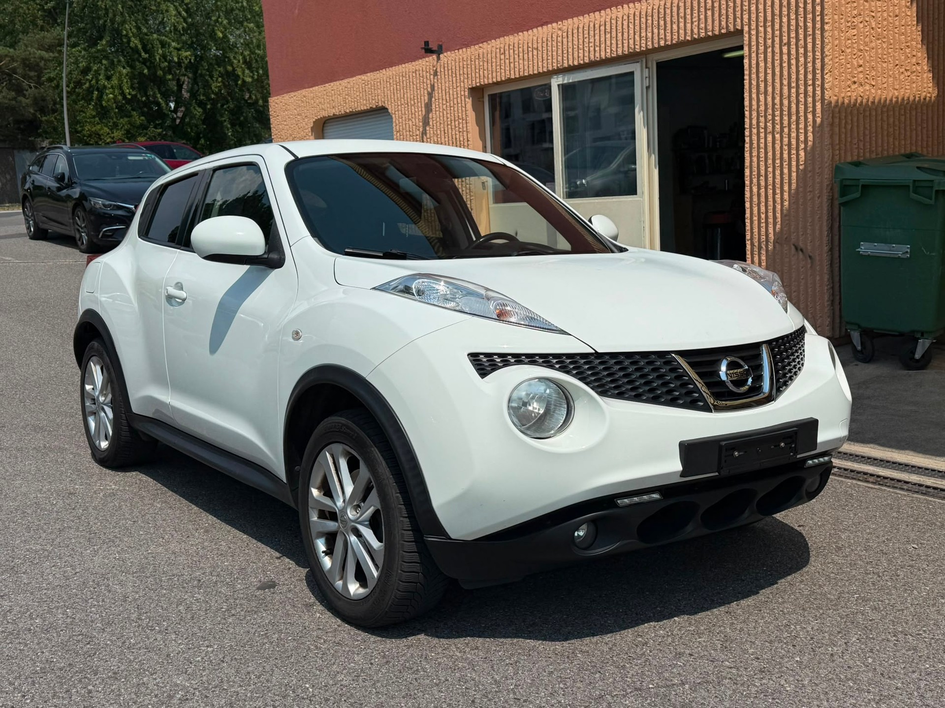 NISSAN Juke 1.6 DIG-T tekna 4x4 Xtronic M-CVT-image-3
