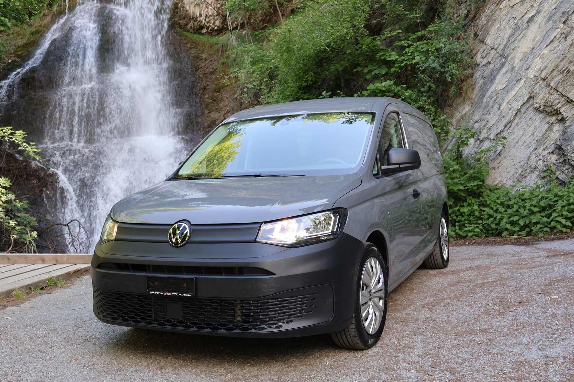 VW Caddy Cargo 2.0TDI Maxi 4Motion-image-1