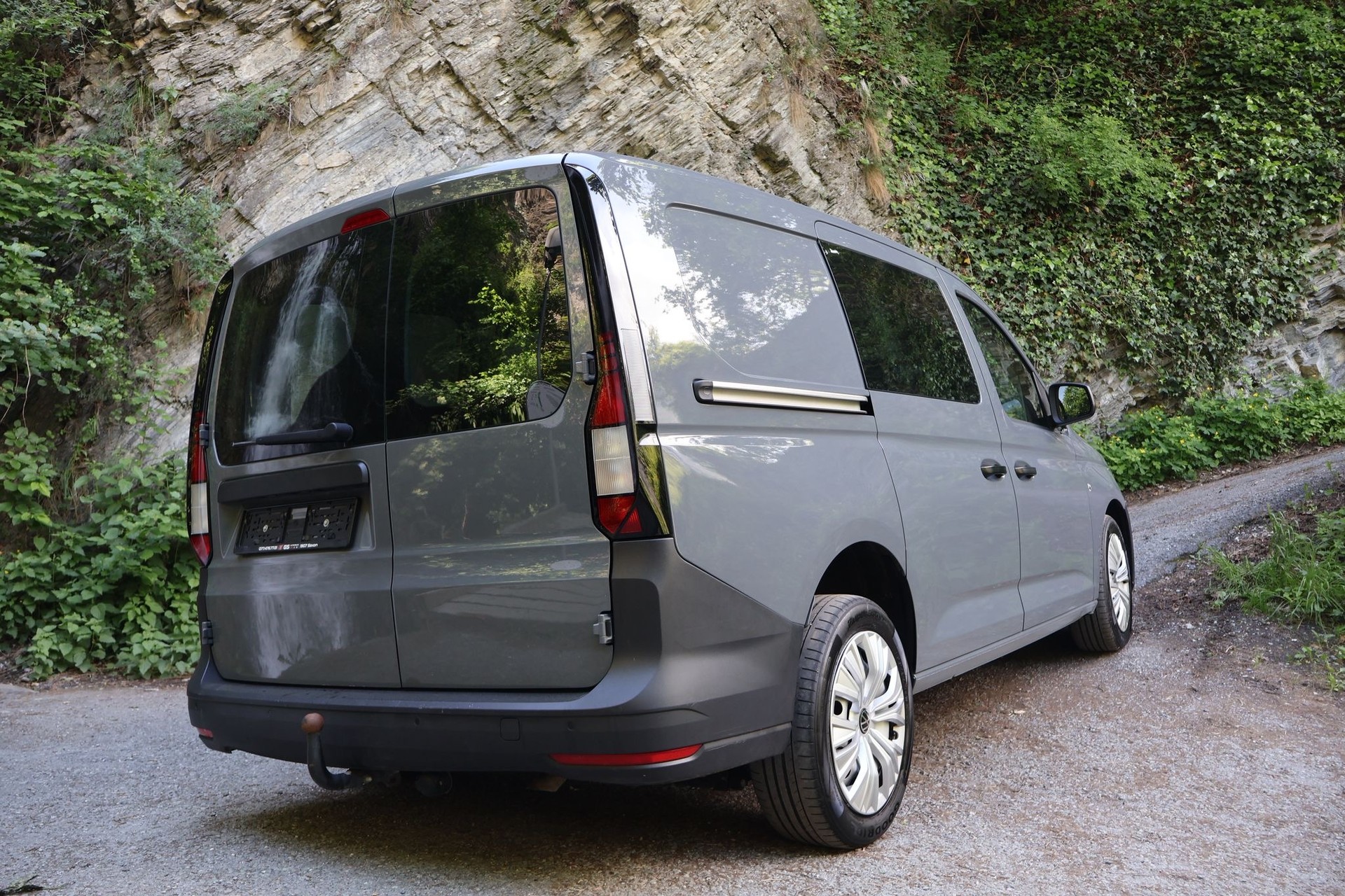 VW Caddy Cargo 2.0TDI Maxi 4Motion-image-5