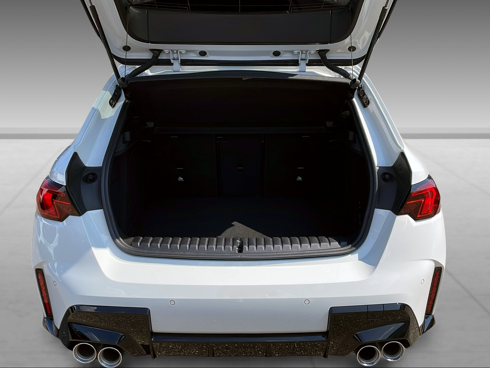 BMW M135i xDrive-image-7