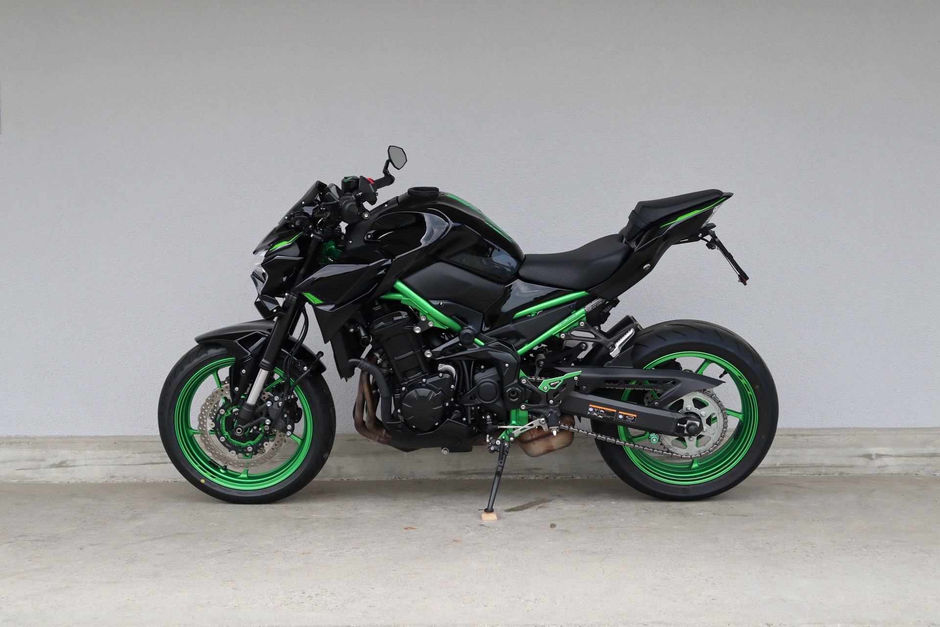 KAWASAKI Z 900 (35kW)-showroom-element-3