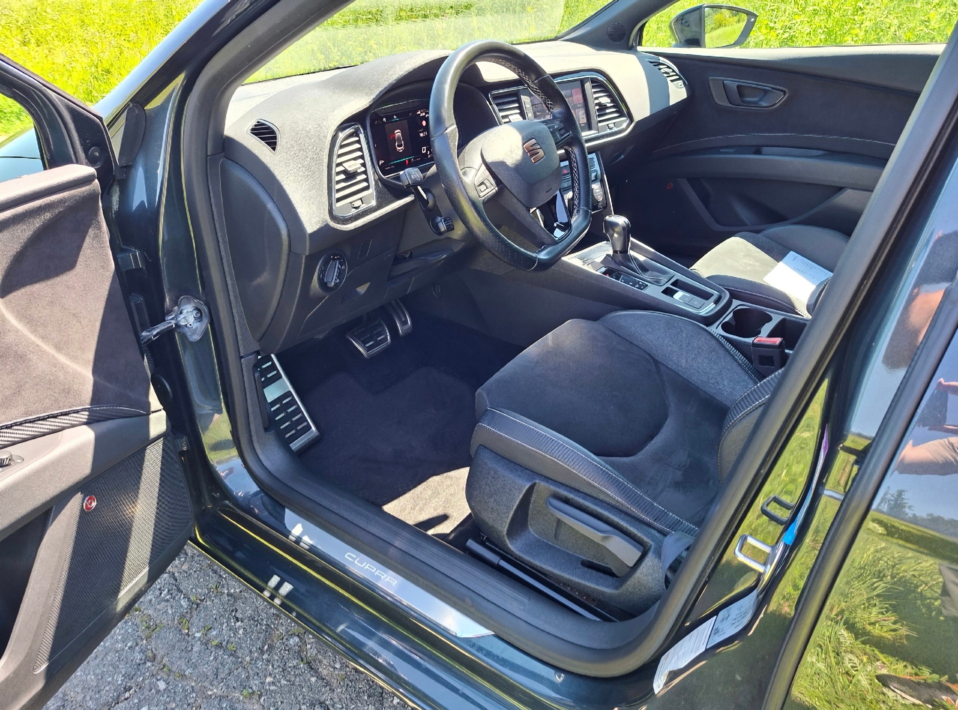 SEAT Leon ST 2.0 TSI Cupra 300 4 Drive DSG-image-8