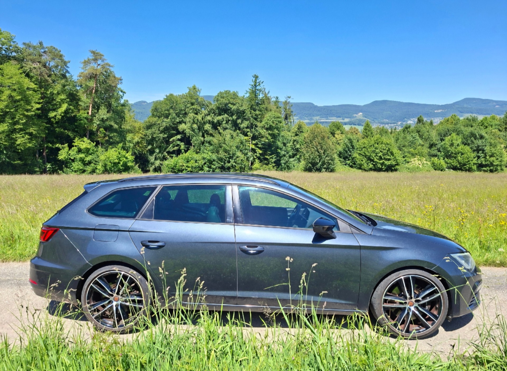SEAT Leon ST 2.0 TSI Cupra 300 4 Drive DSG-image-4