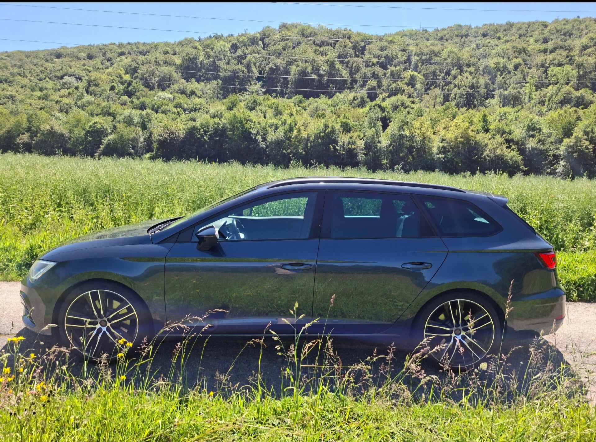 SEAT Leon ST 2.0 TSI Cupra 300 4 Drive DSG-image-1