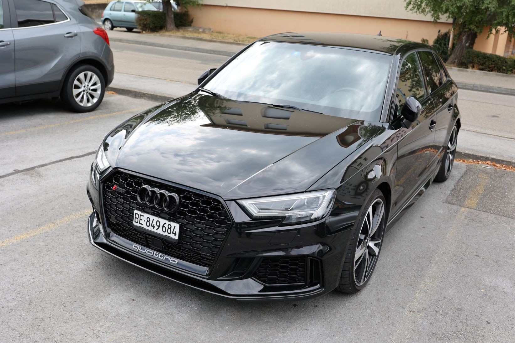 AUDI RS3 Sportback 2.5 TSI quattro S-tronic-image-5