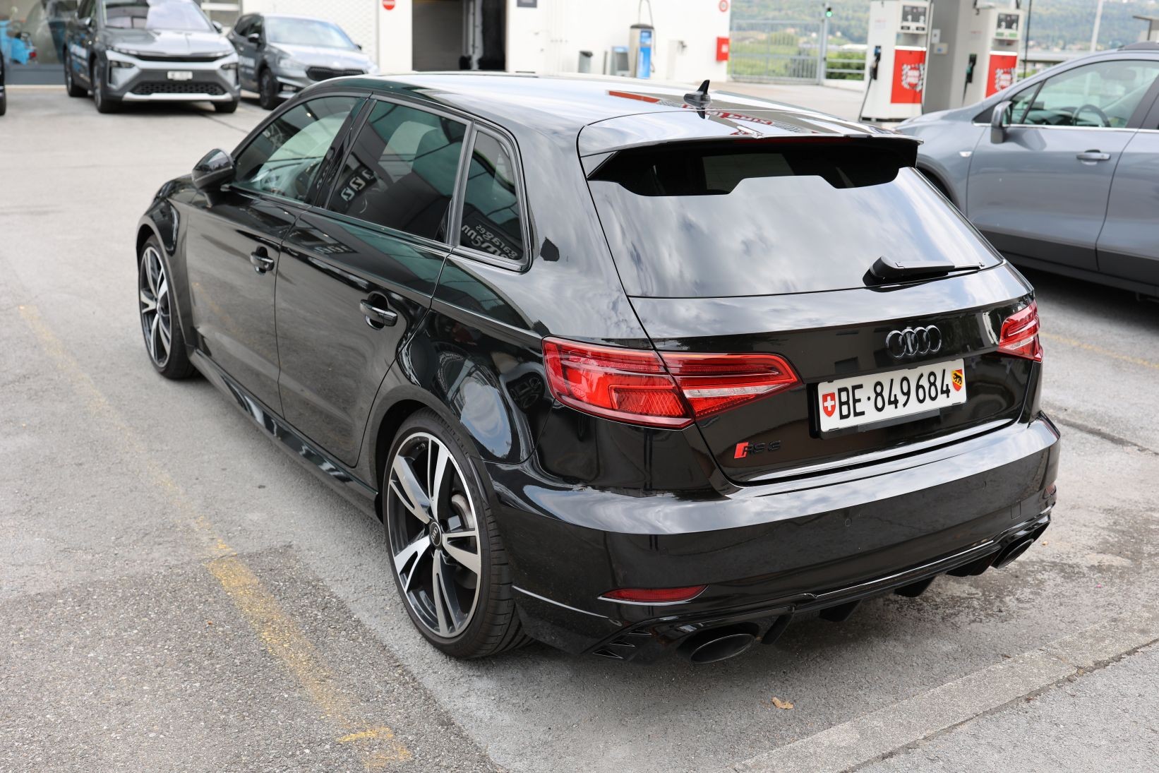 AUDI RS3 Sportback 2.5 TSI quattro S-tronic-image-3