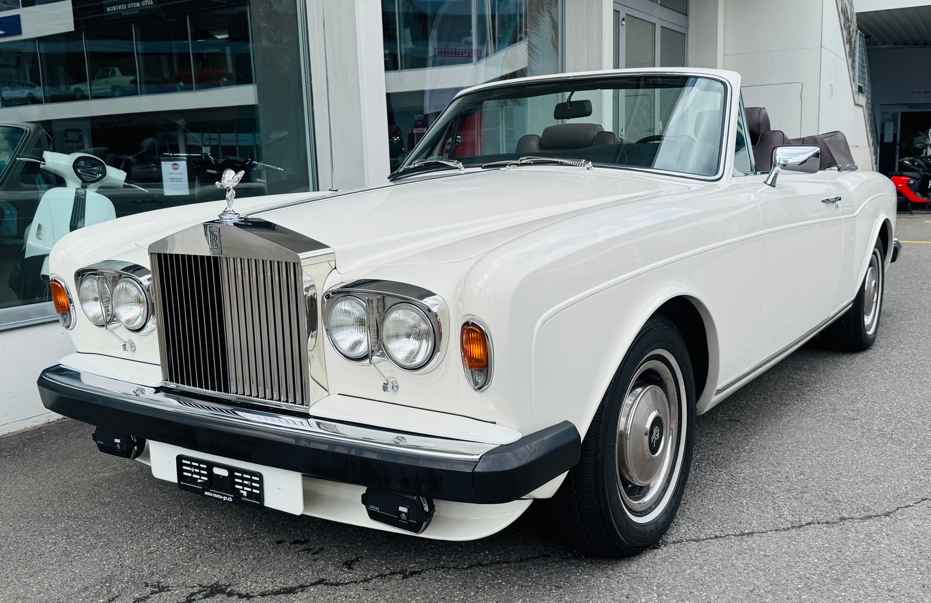 ROLLS-ROYCE Corniche Cabrio-image-9