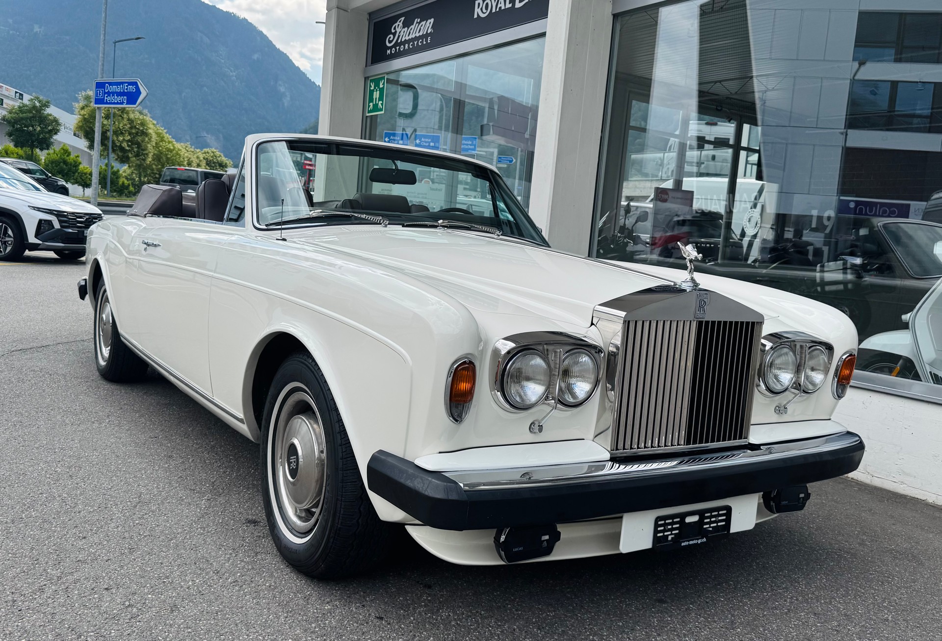 ROLLS-ROYCE Corniche Cabrio-image-0