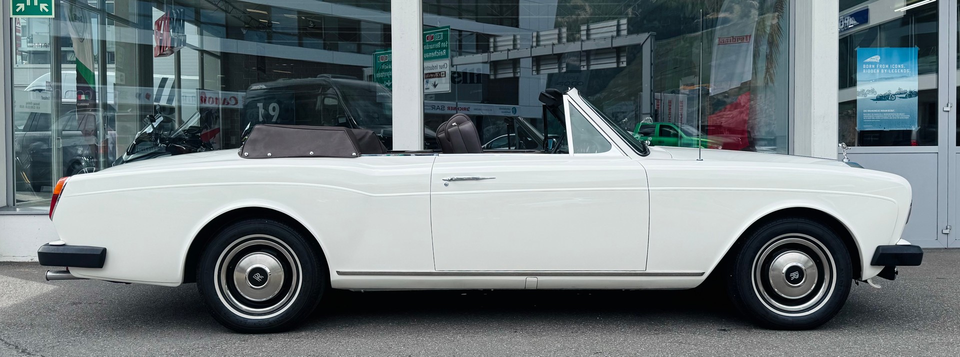 ROLLS-ROYCE Corniche Cabrio-image-2