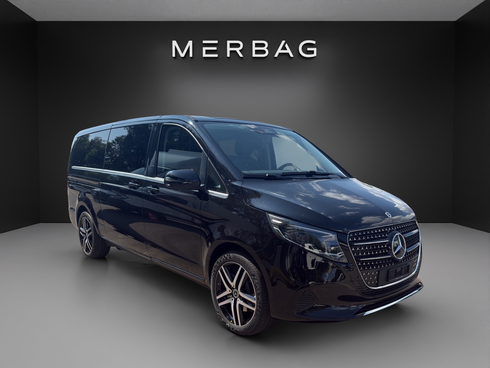 MERCEDES-BENZ V 300 d extralang 4Matic Avantgarde 9G-Tronic-image-0