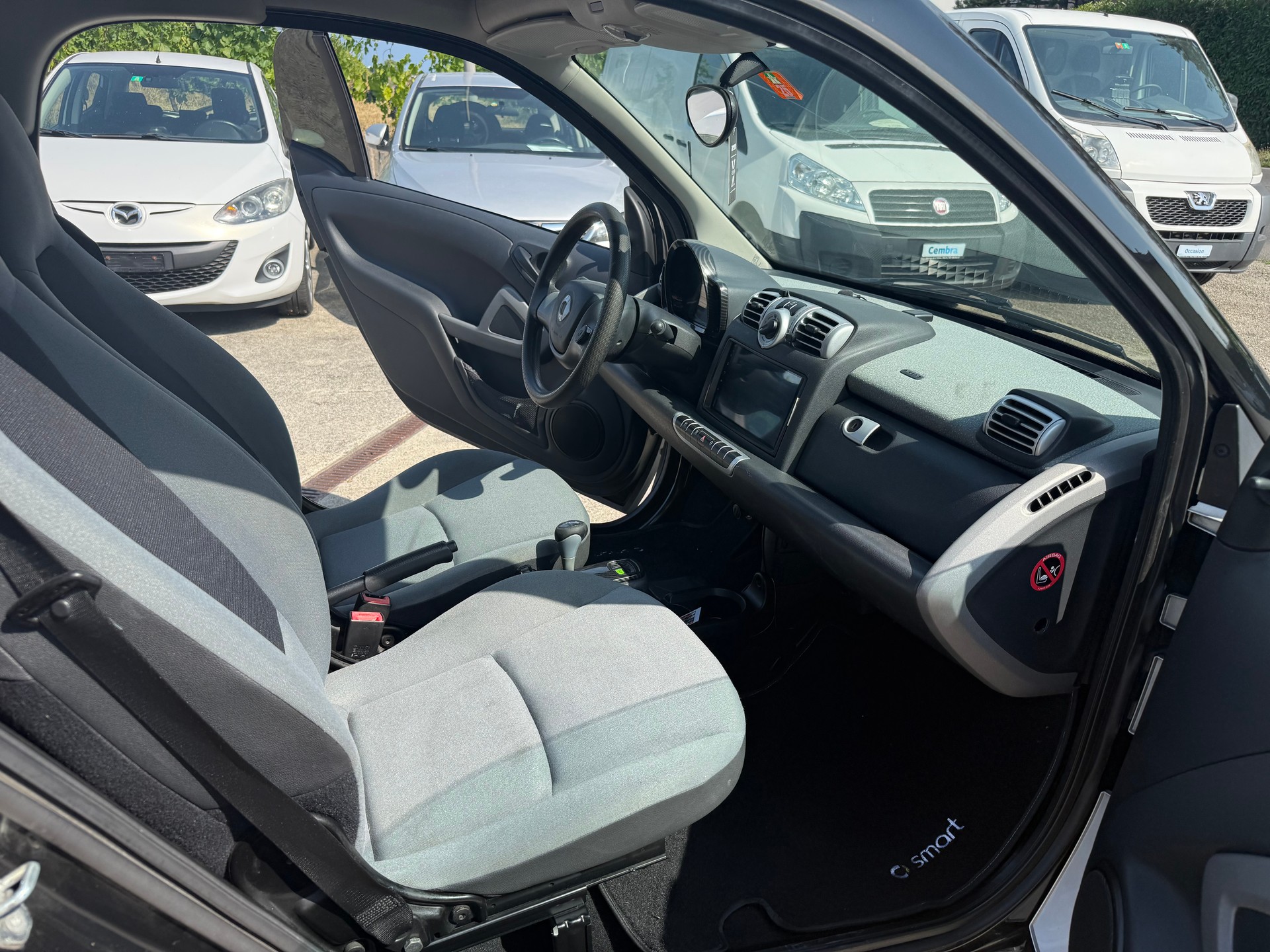 SMART fortwo black & white limited mhd softouch-image-9