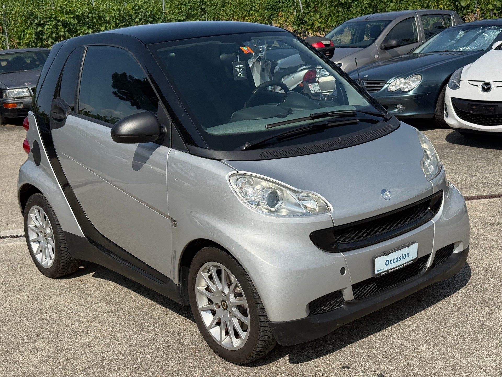 SMART fortwo black & white limited mhd softouch-image-11