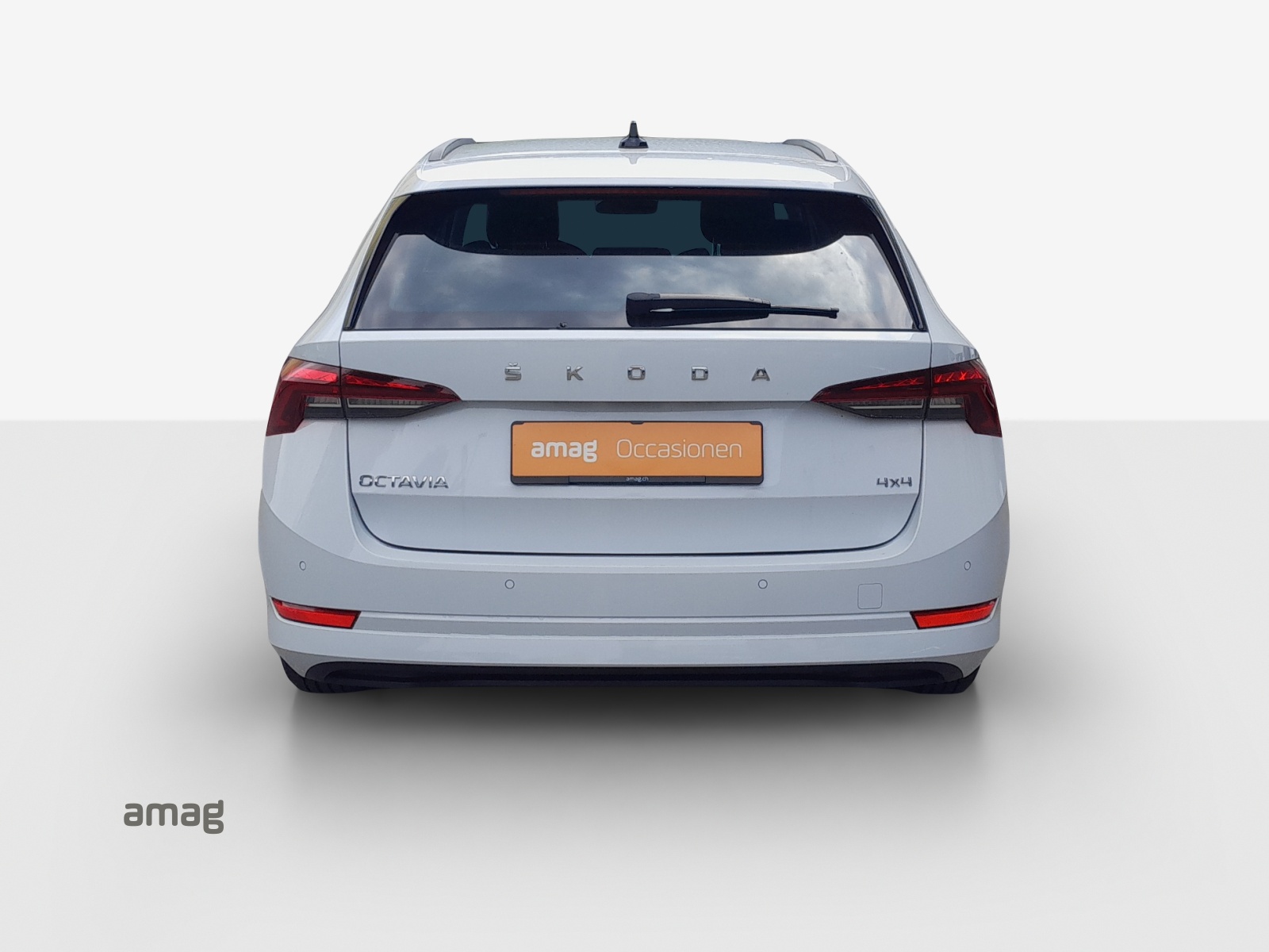 SKODA Octavia Combi 2.0 TDI DSG Ambition 4x4-image-3