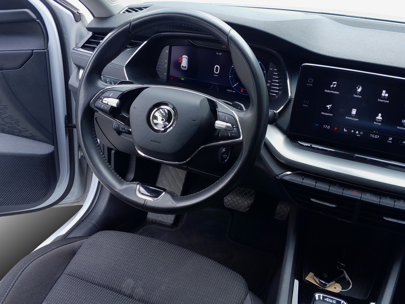 SKODA Octavia Combi 2.0 TDI DSG Ambition 4x4-image-8
