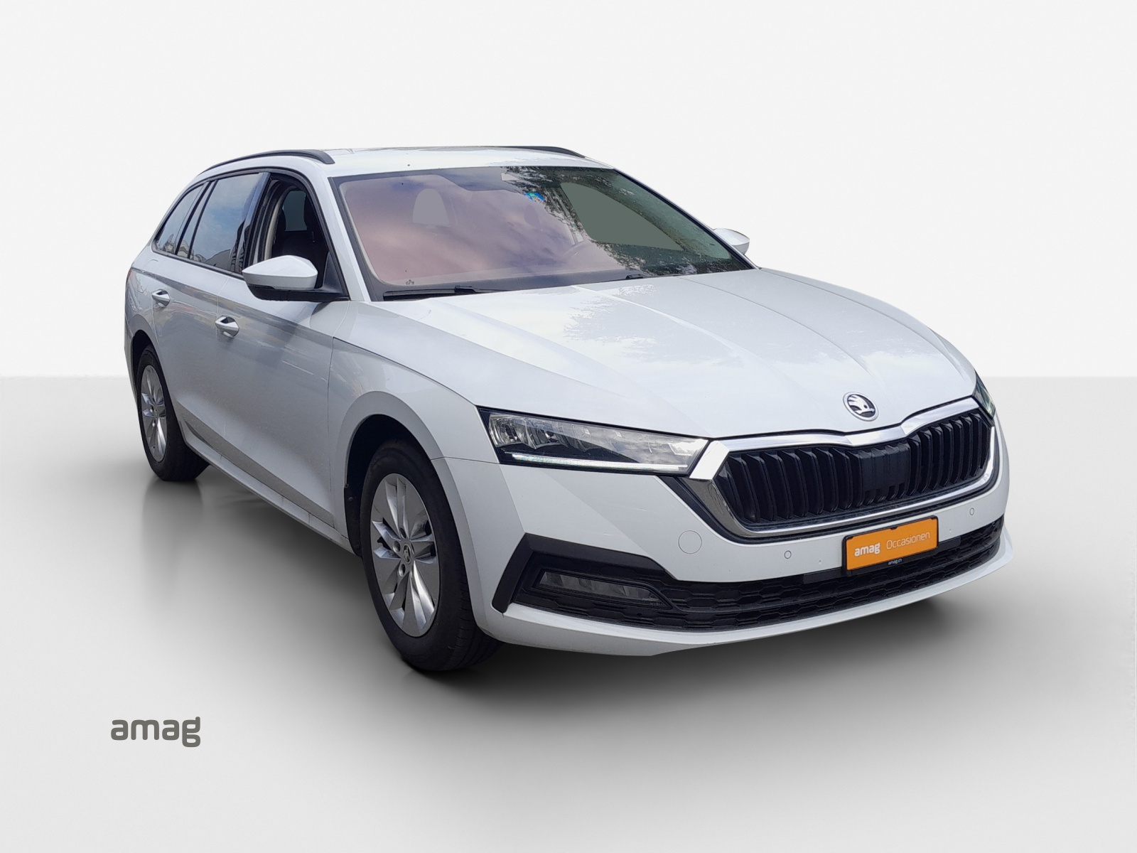 SKODA Octavia Combi 2.0 TDI DSG Ambition 4x4-image-5
