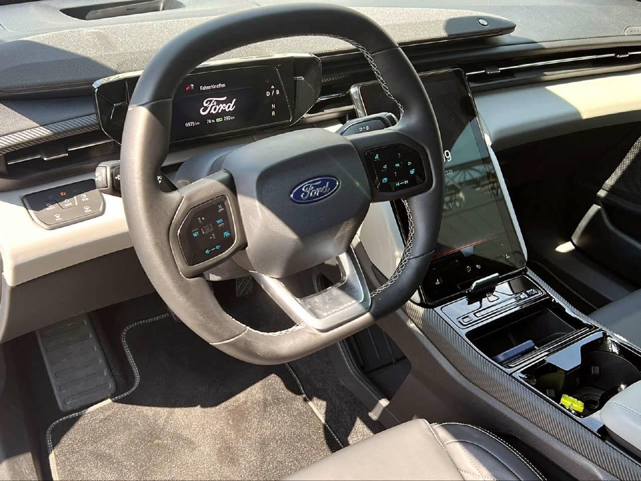 FORD Explorer Extended Range Premium AWD-image-10
