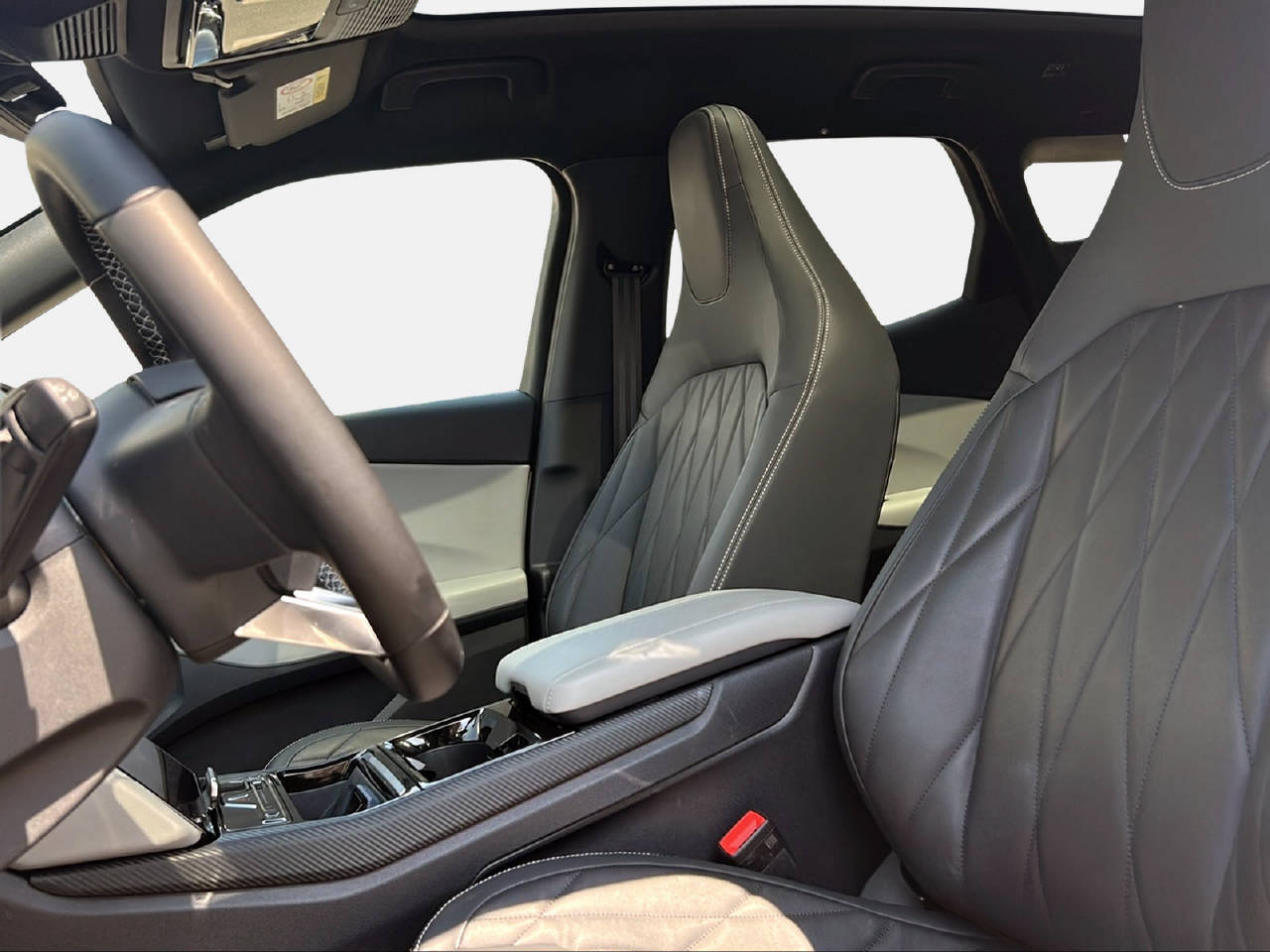 FORD Explorer Extended Range Premium AWD-image-9