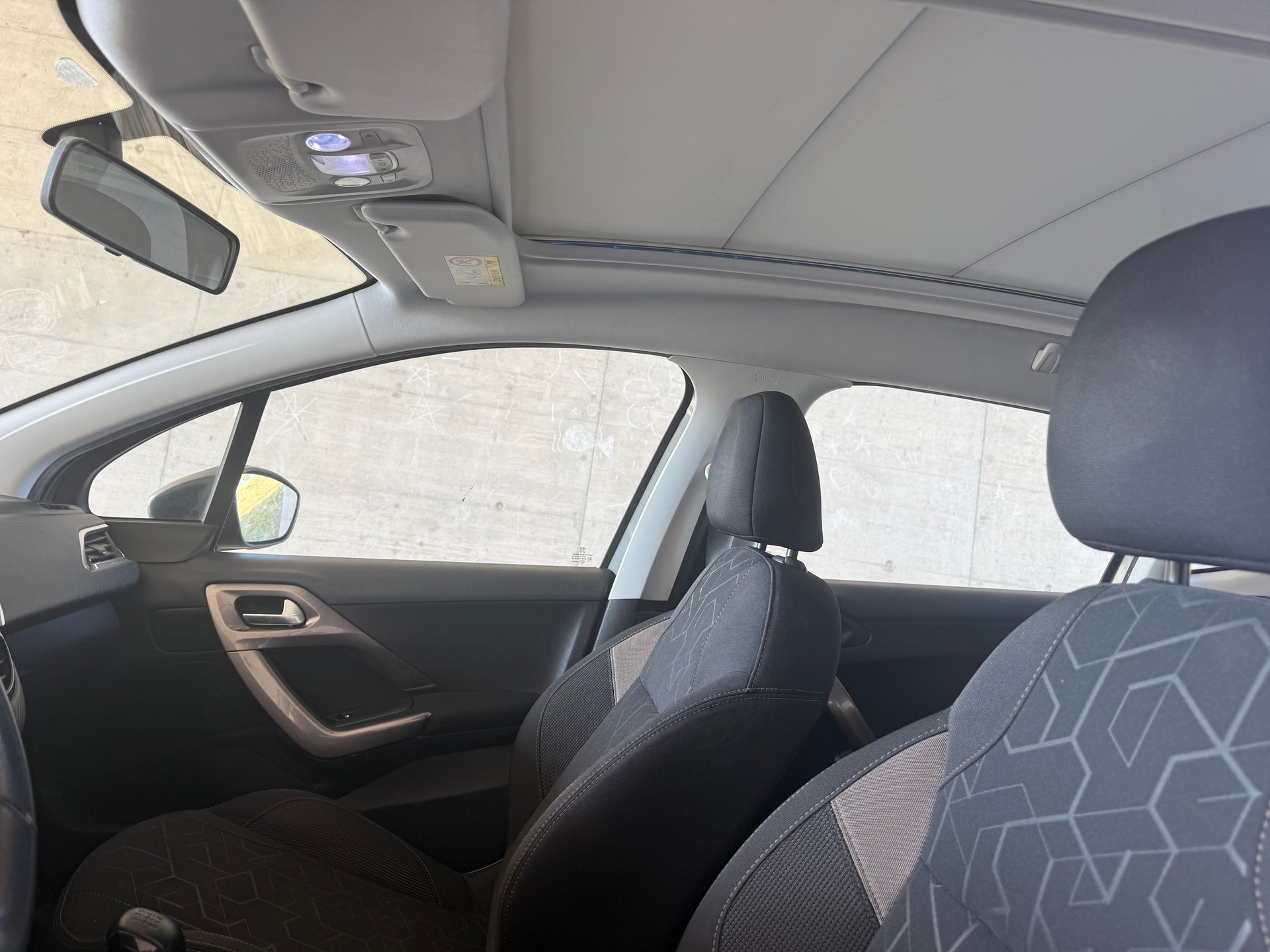 PEUGEOT 2008-image-12