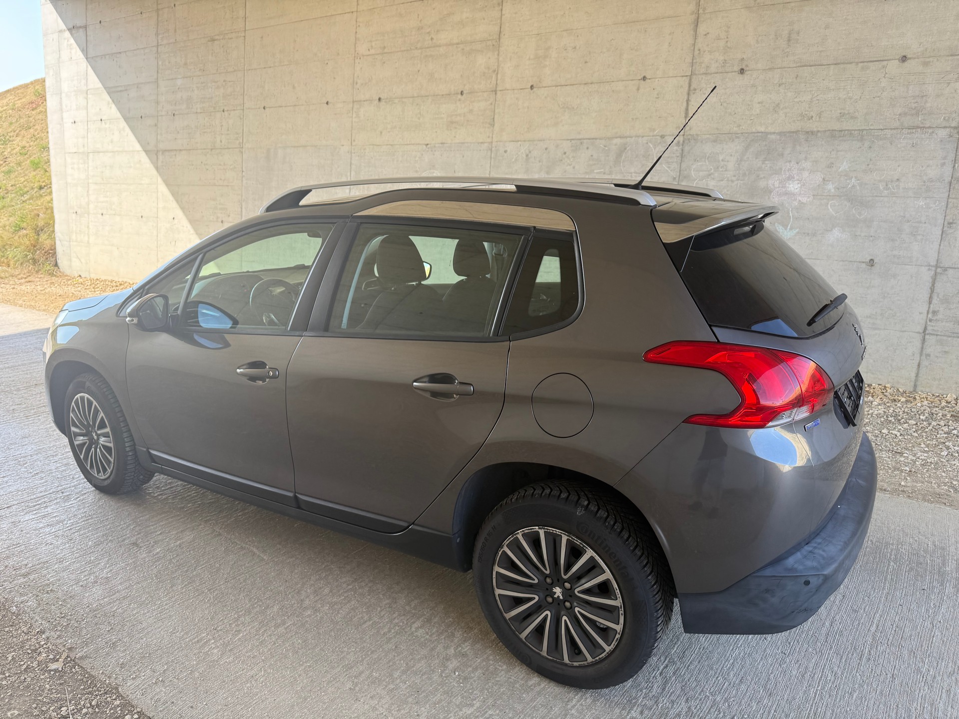 PEUGEOT 2008-image-2