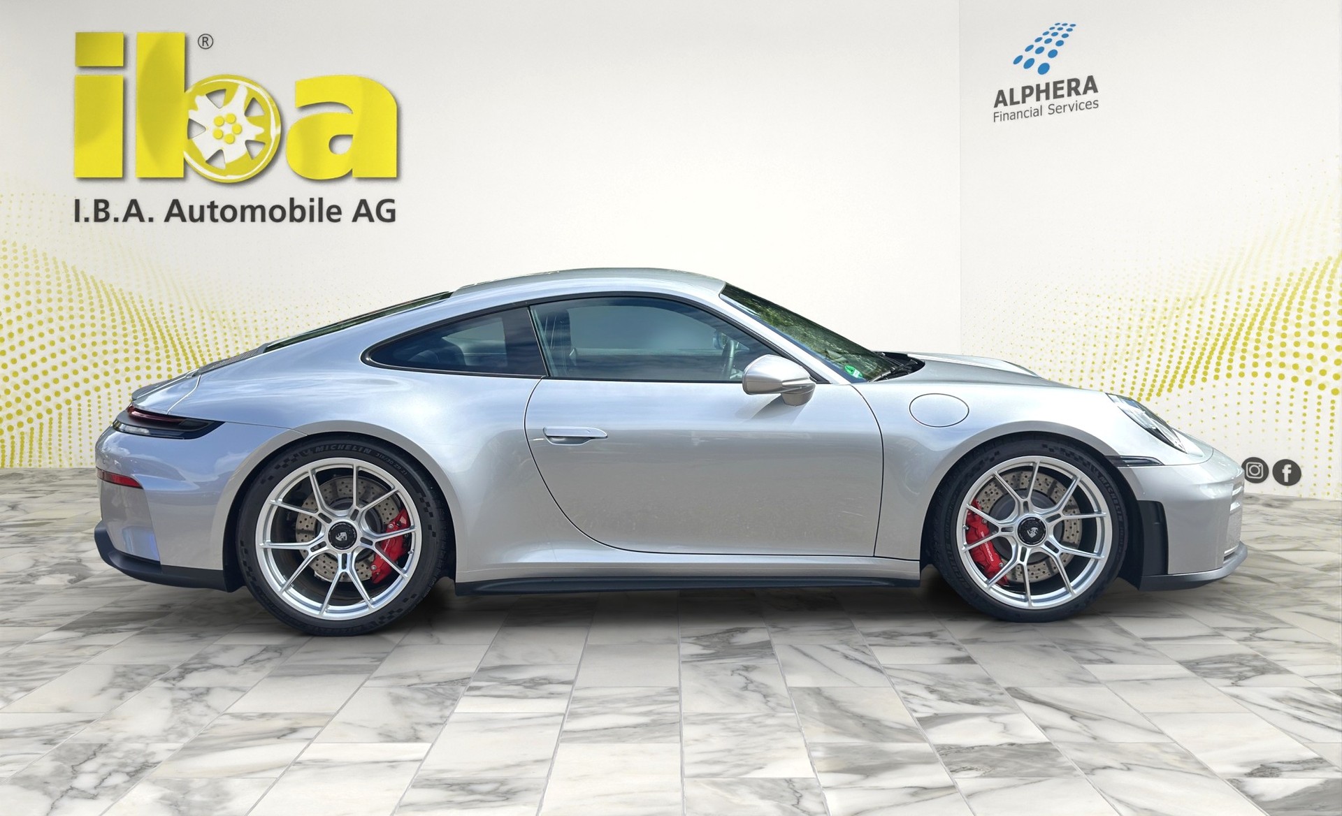PORSCHE 911 GT3 Touring PDK GT3 Aut. 2+2 Werksgarantie / 1. Hand-image-5