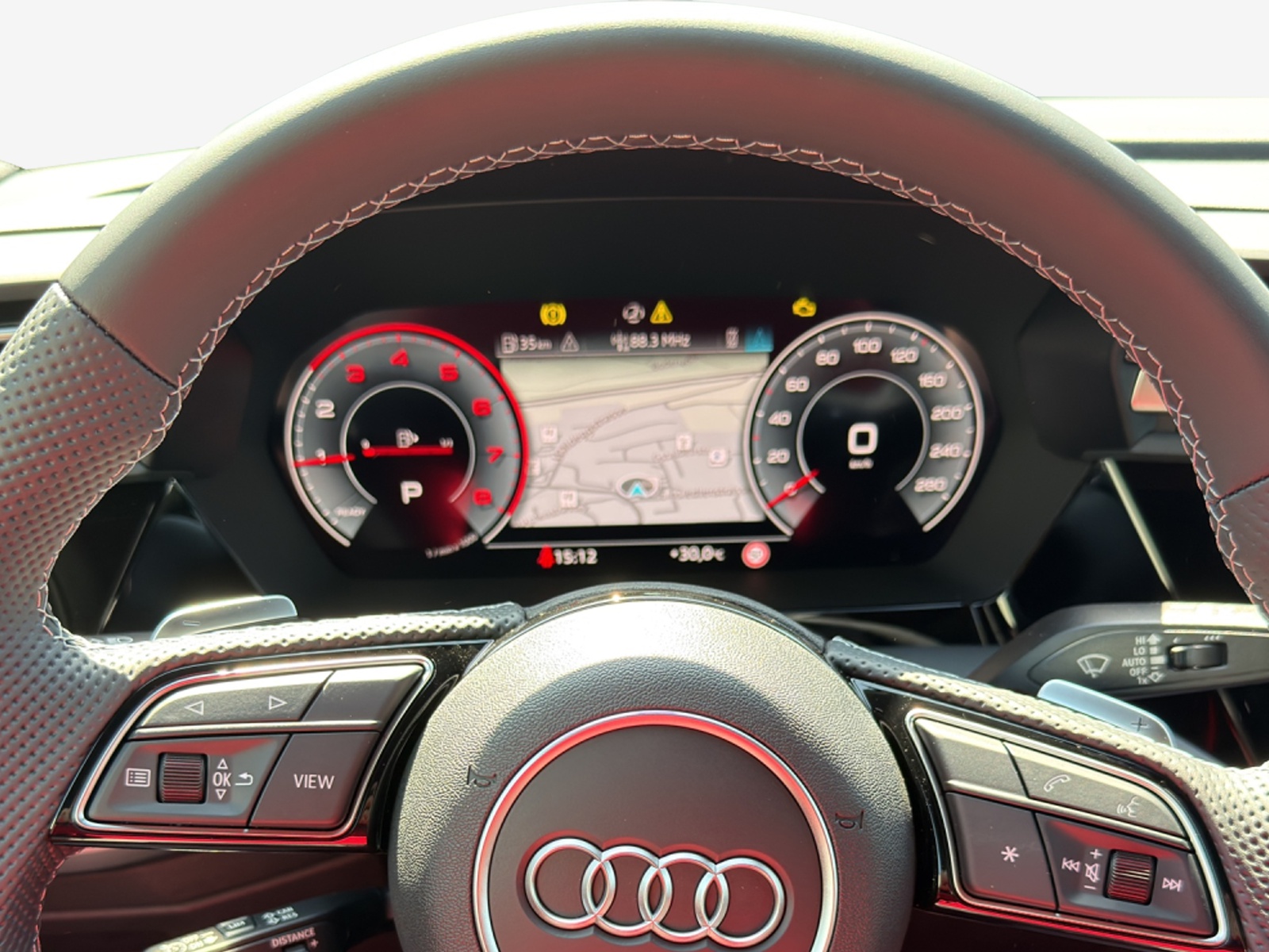 AUDI A3 Sportback TFSI 110 kW S line Attraction S tronic-image-9