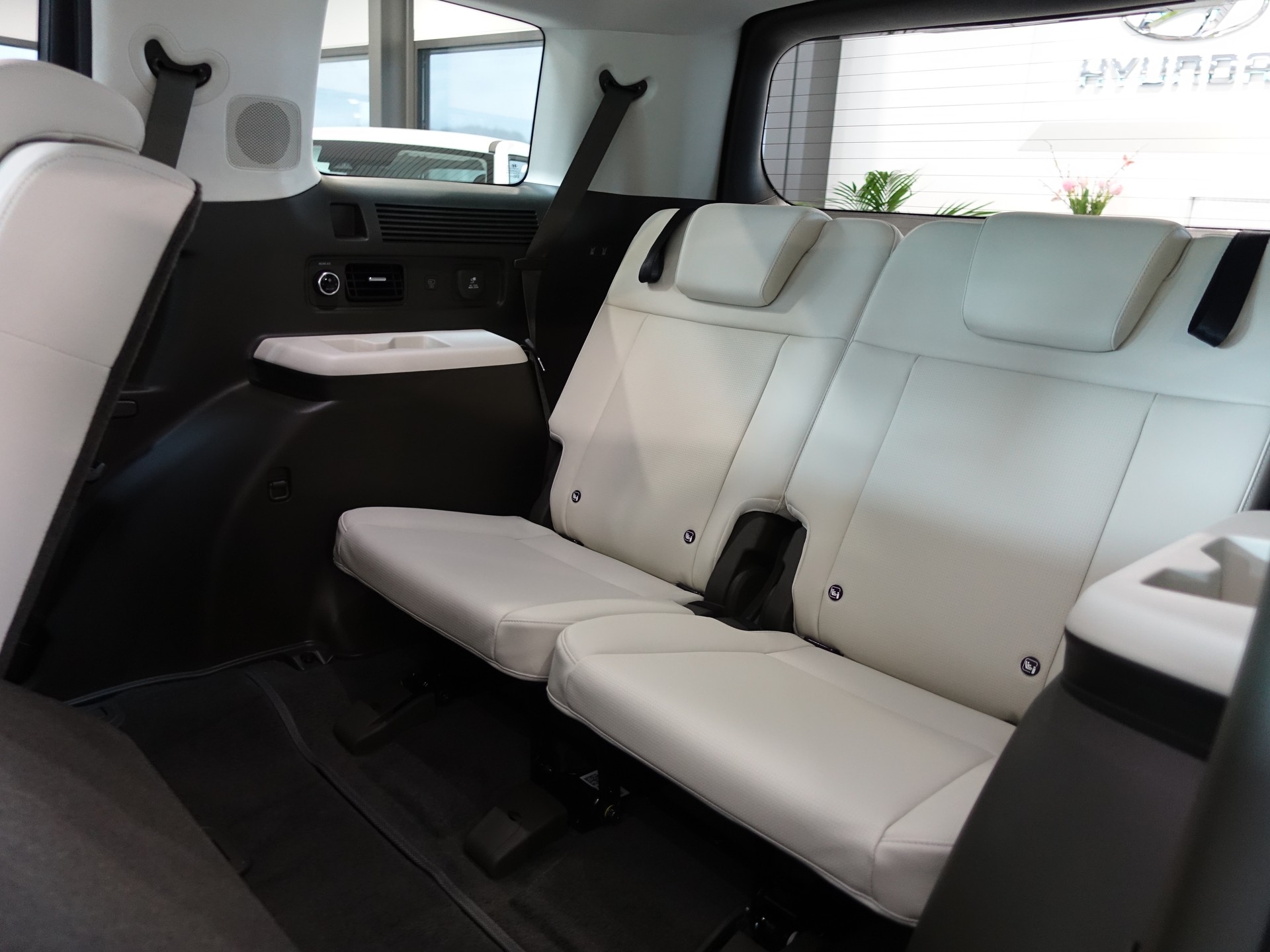 HYUNDAI Santa Fe 1.6 HEV Vert 4WD 7-Plätzer-image-17