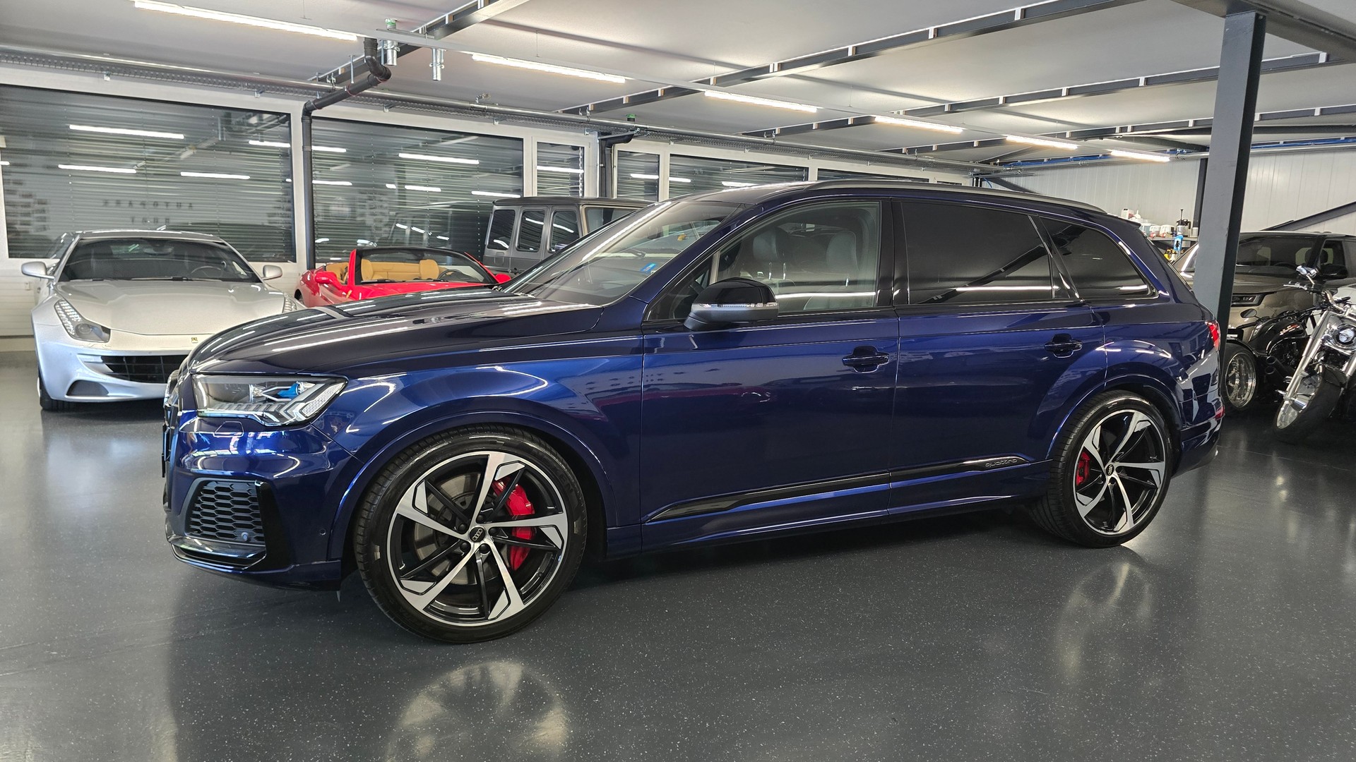 AUDI SQ7 4.0 TDI quattro tiptronic-image-12