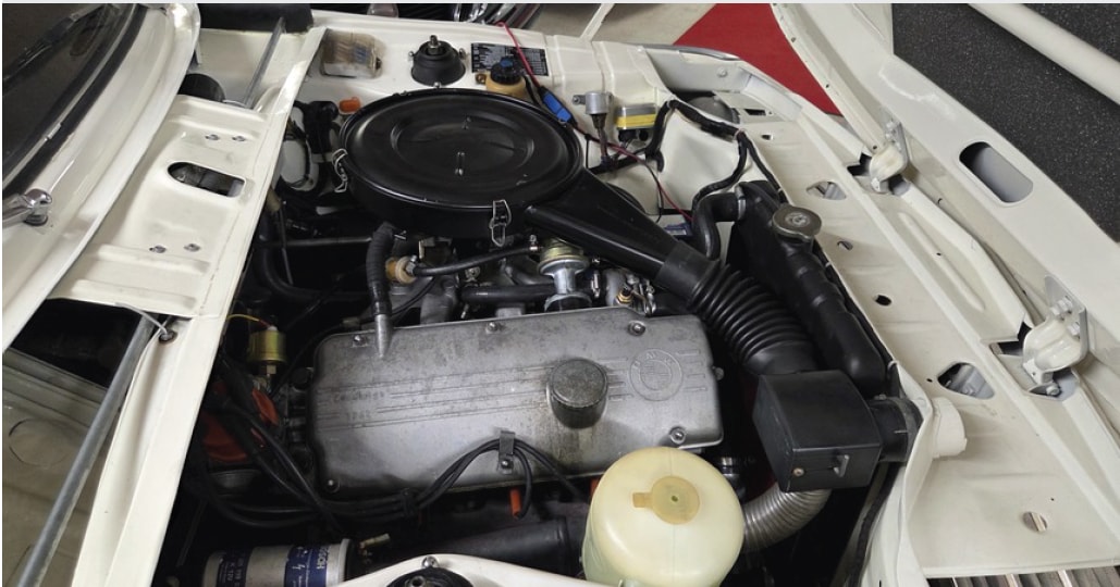 BMW 2002 Automatik Weiss E10-image-5