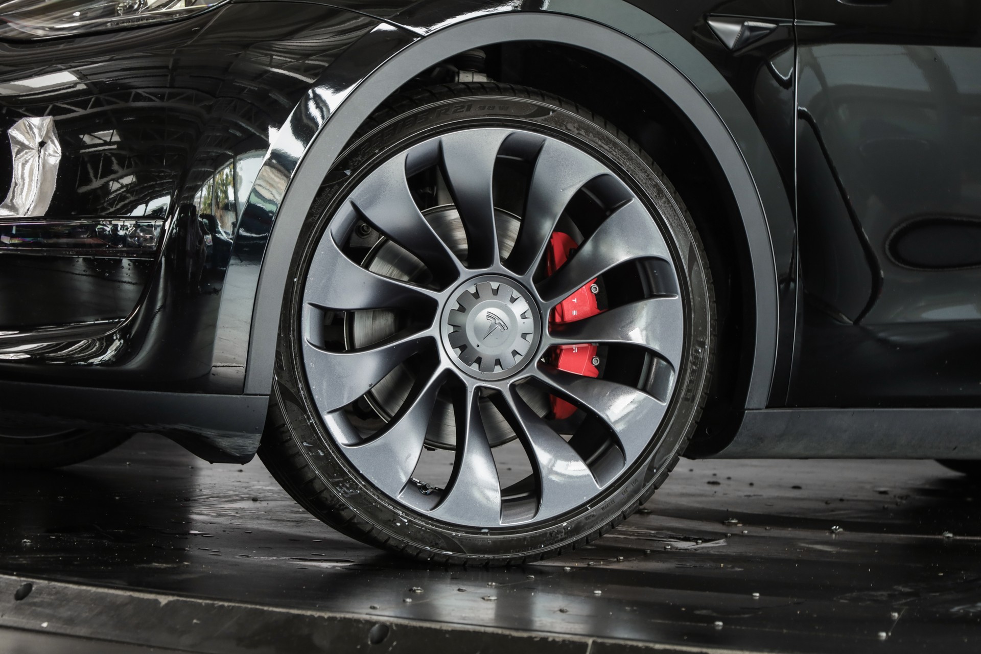 TESLA Model Y Performance-image-9